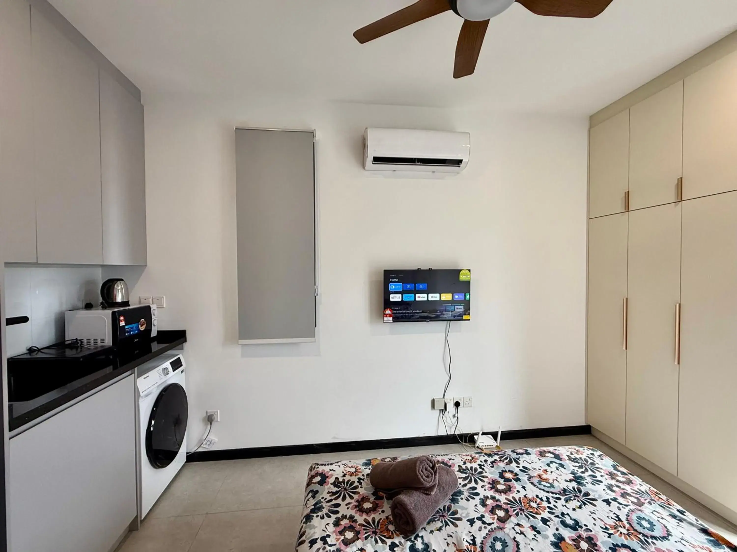 Bed in Neu Suites Service Apartment By Moonlight Bed in Neu Suites Service Apartment By Moonlight