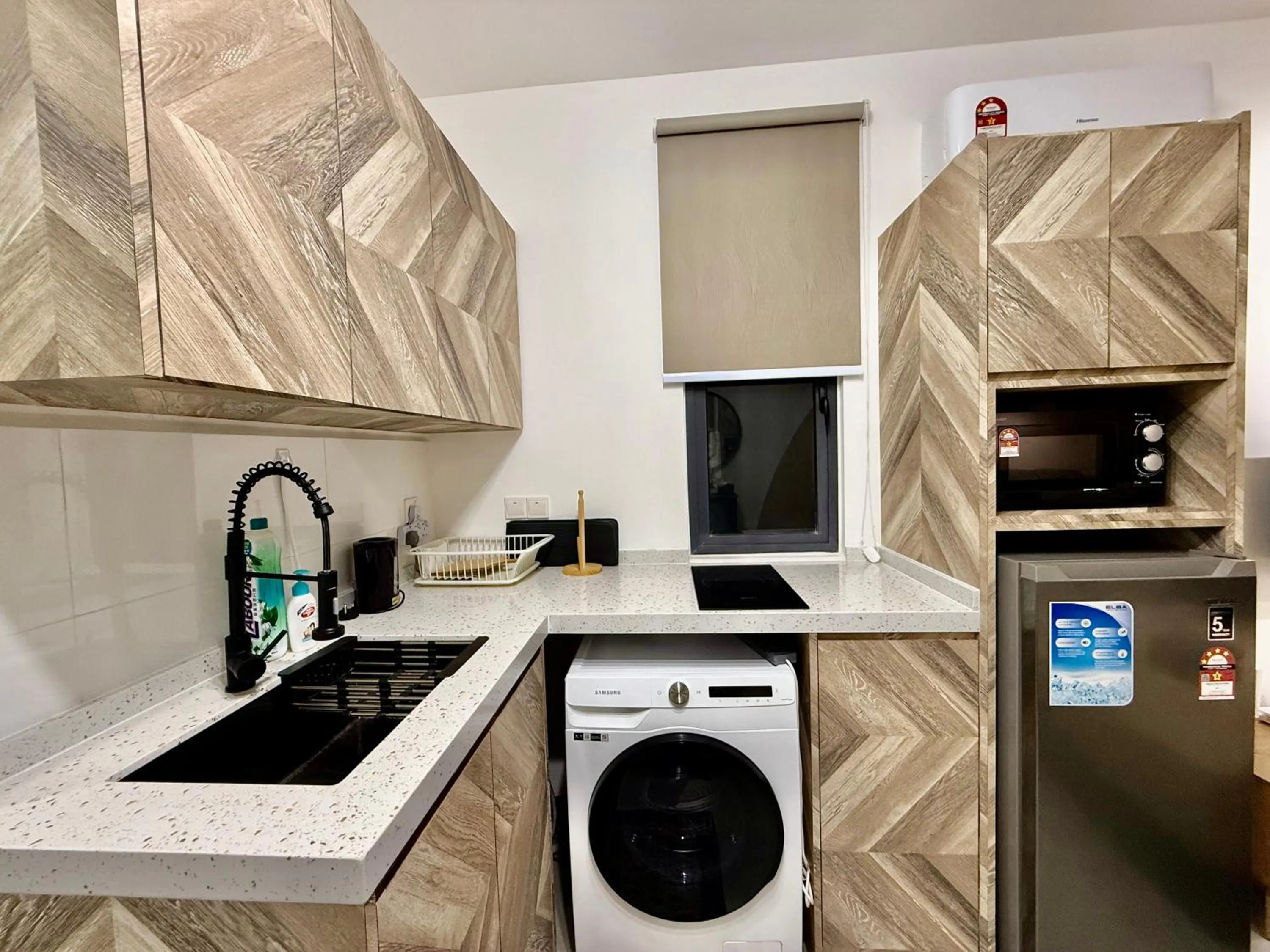 Neu Suites Service Apartment By Moonlight