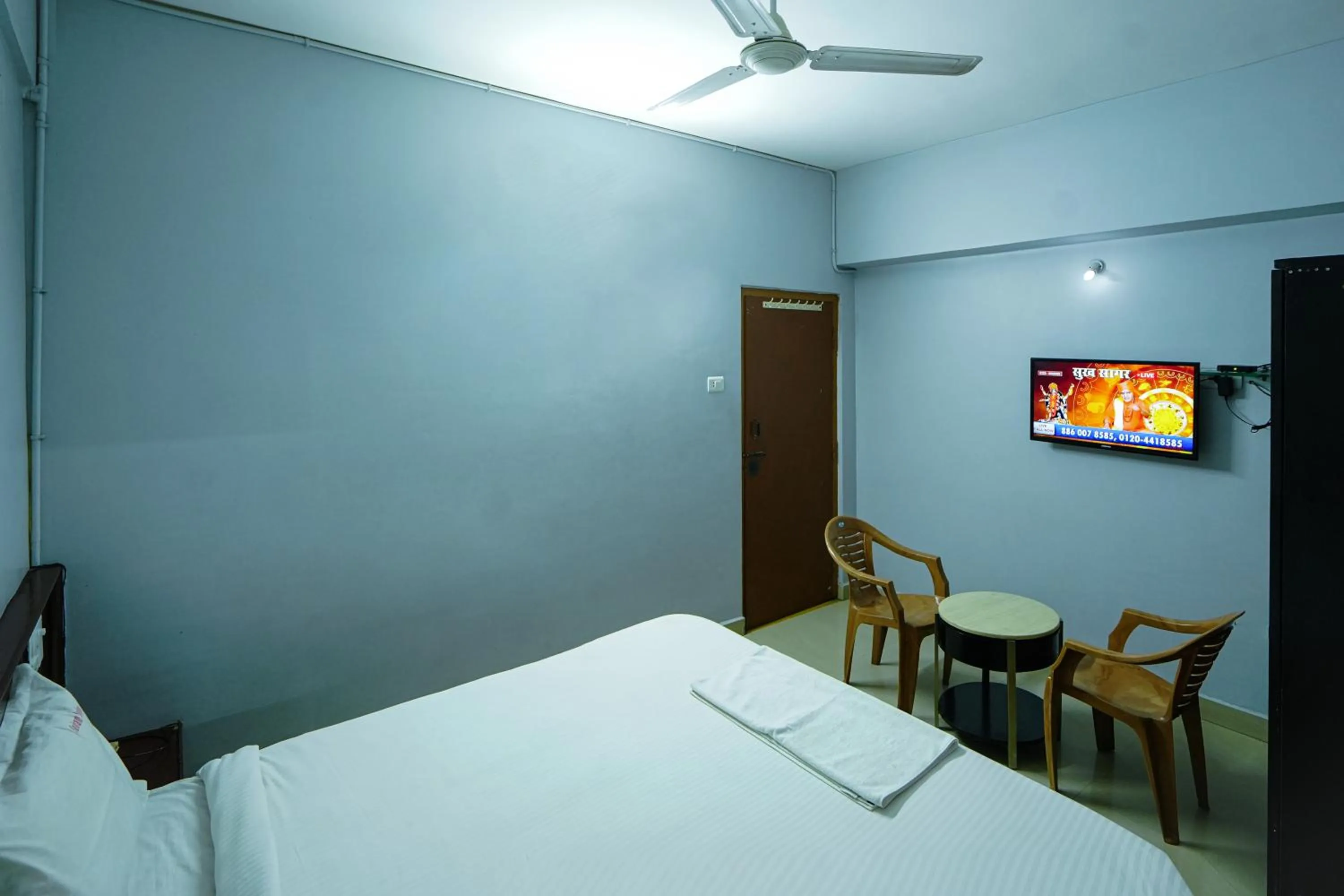 Bed in Hotel Golden Rooms