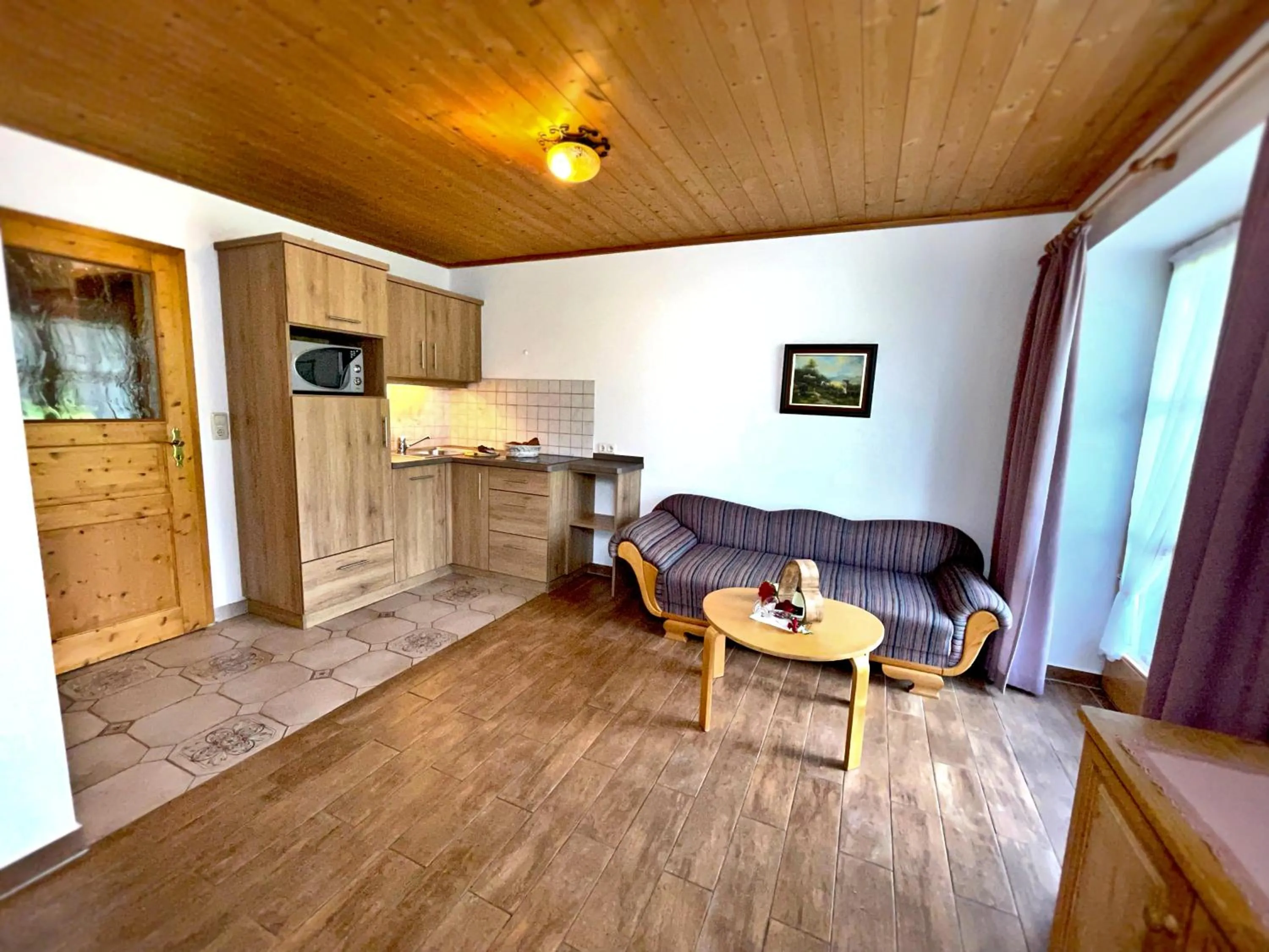 Kitchen or kitchenette in Pension Loiplstüberl