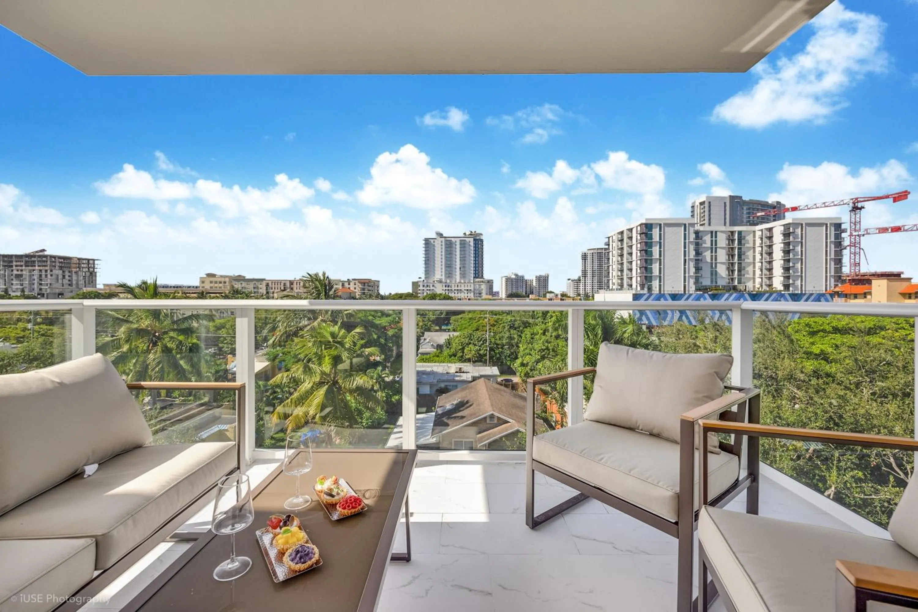 Lux 3BR City-View Retreat in Hollywood, 3rd Floor