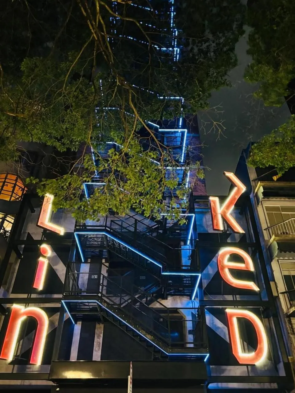 Facade/entrance in Linked Batel by Xtay - Experiencia moderna a passos do Hard Rock