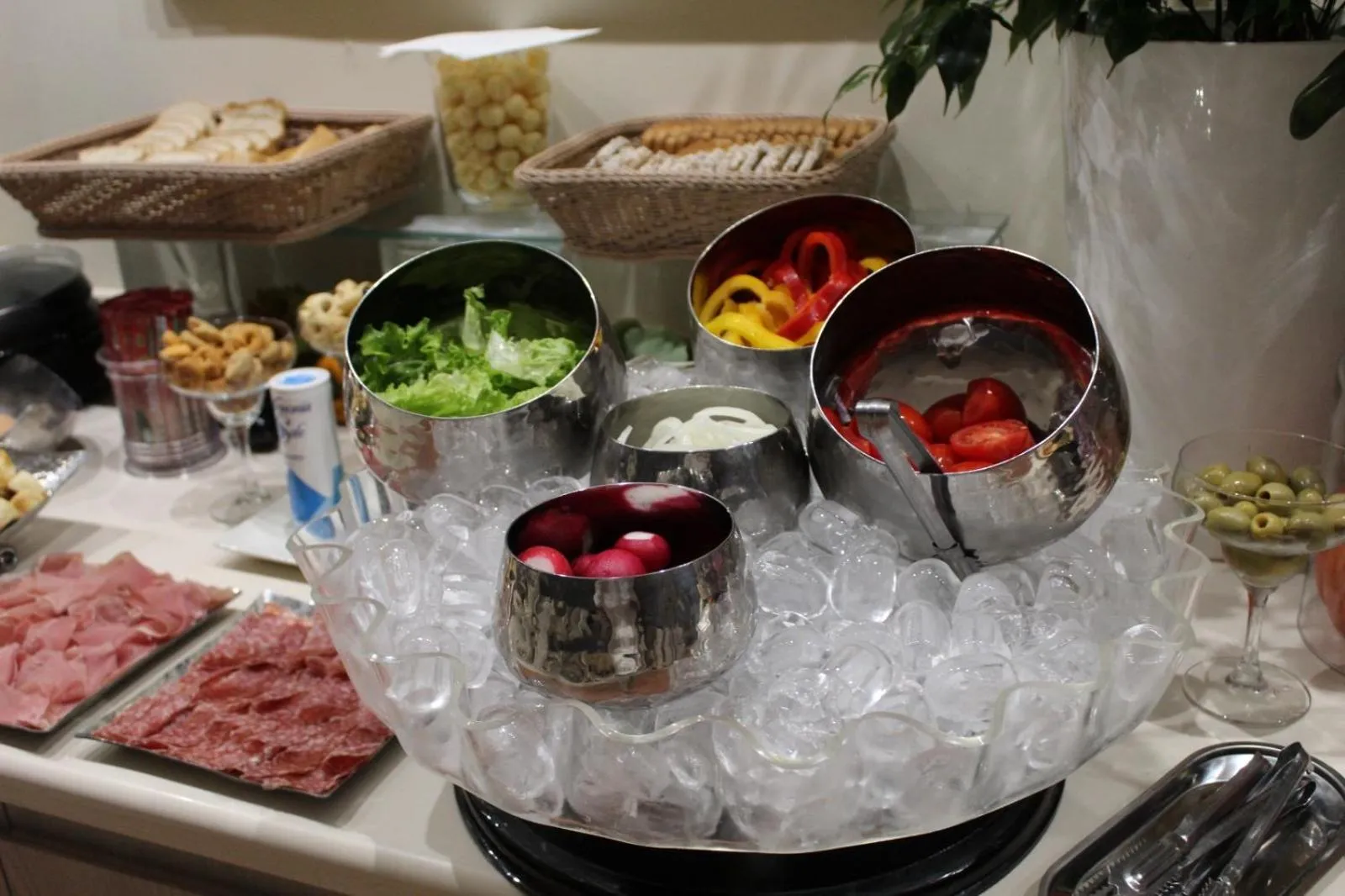 Food and drinks in Hotel Aurora Mare