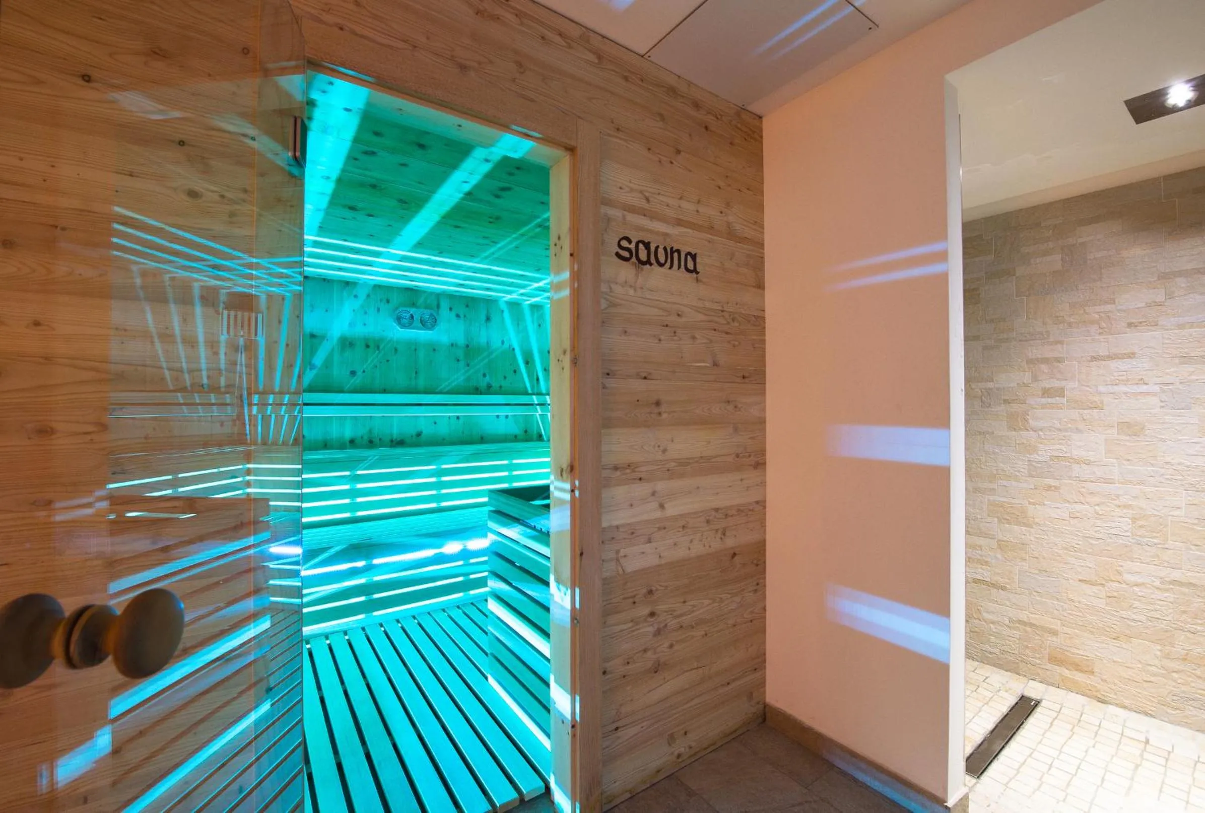 Sauna in Golden Park Resort