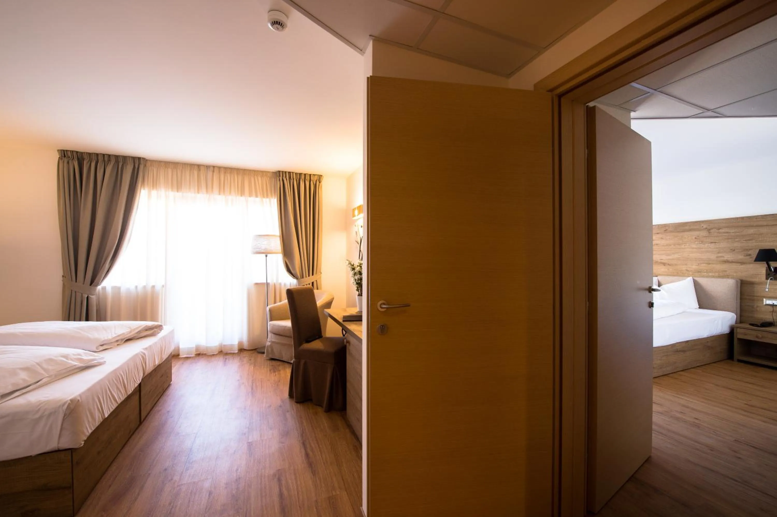 Day, Bed in Golden Park Resort