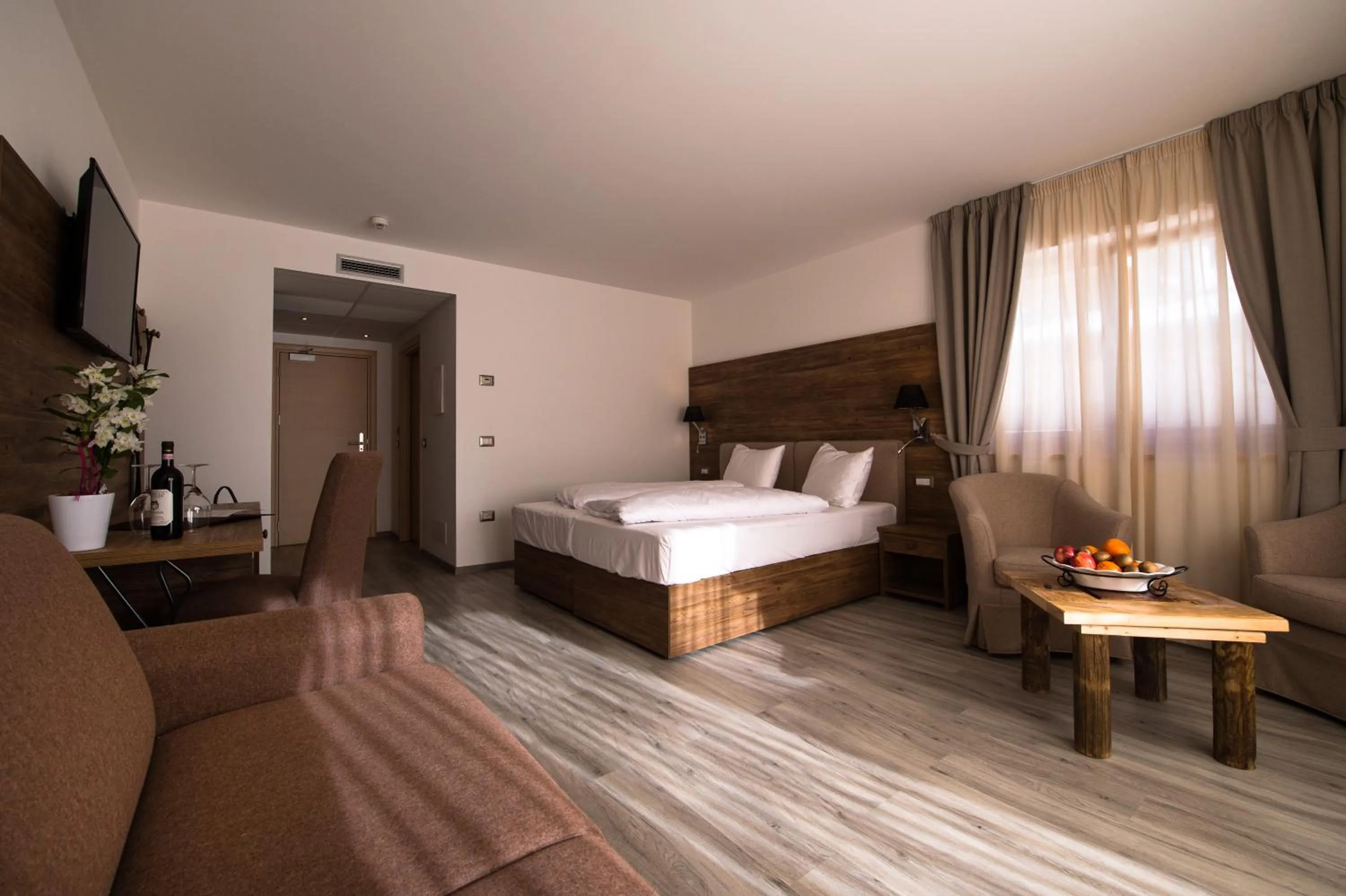 Day, Bed in Golden Park Resort