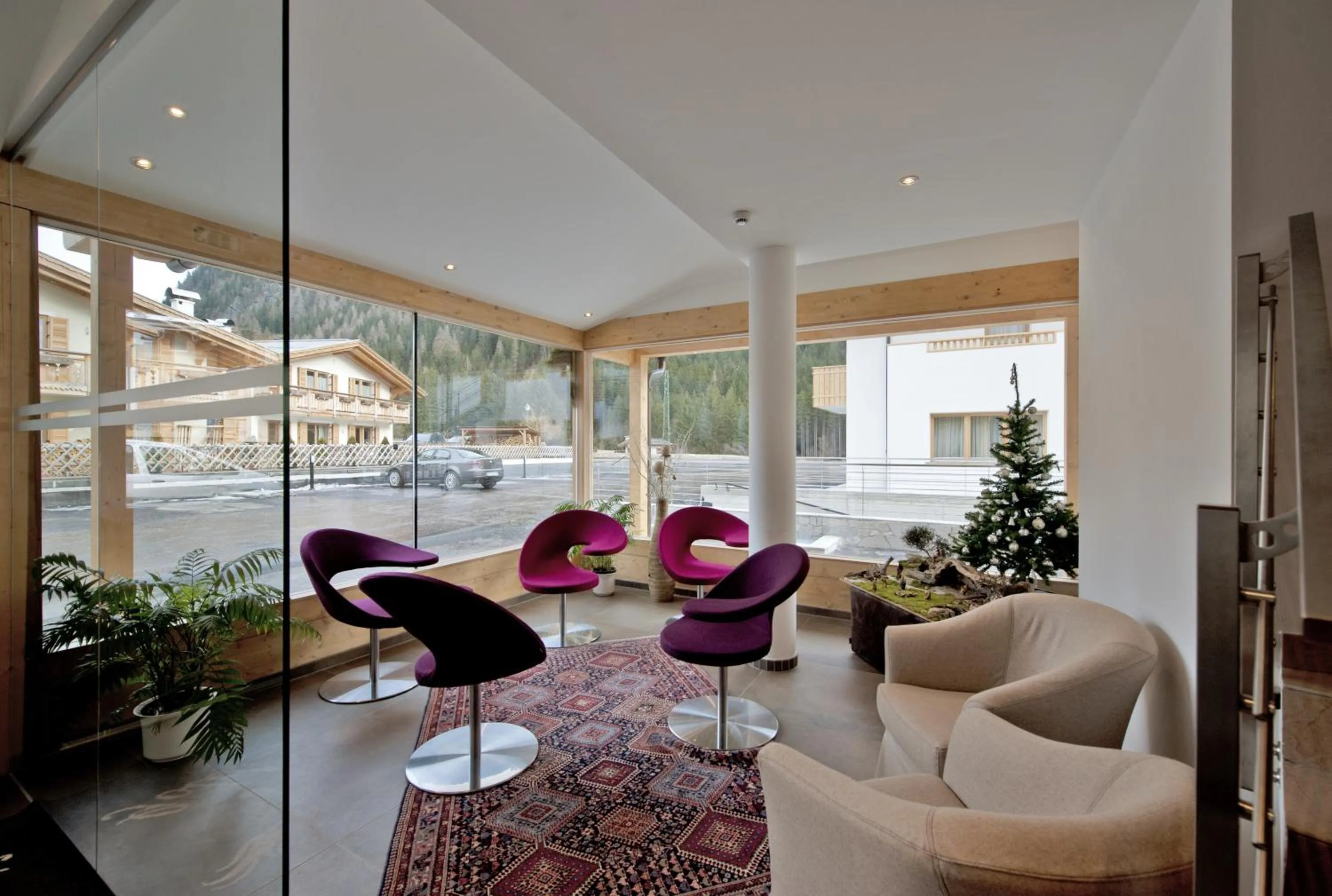 Decorative detail in Golden Park Resort