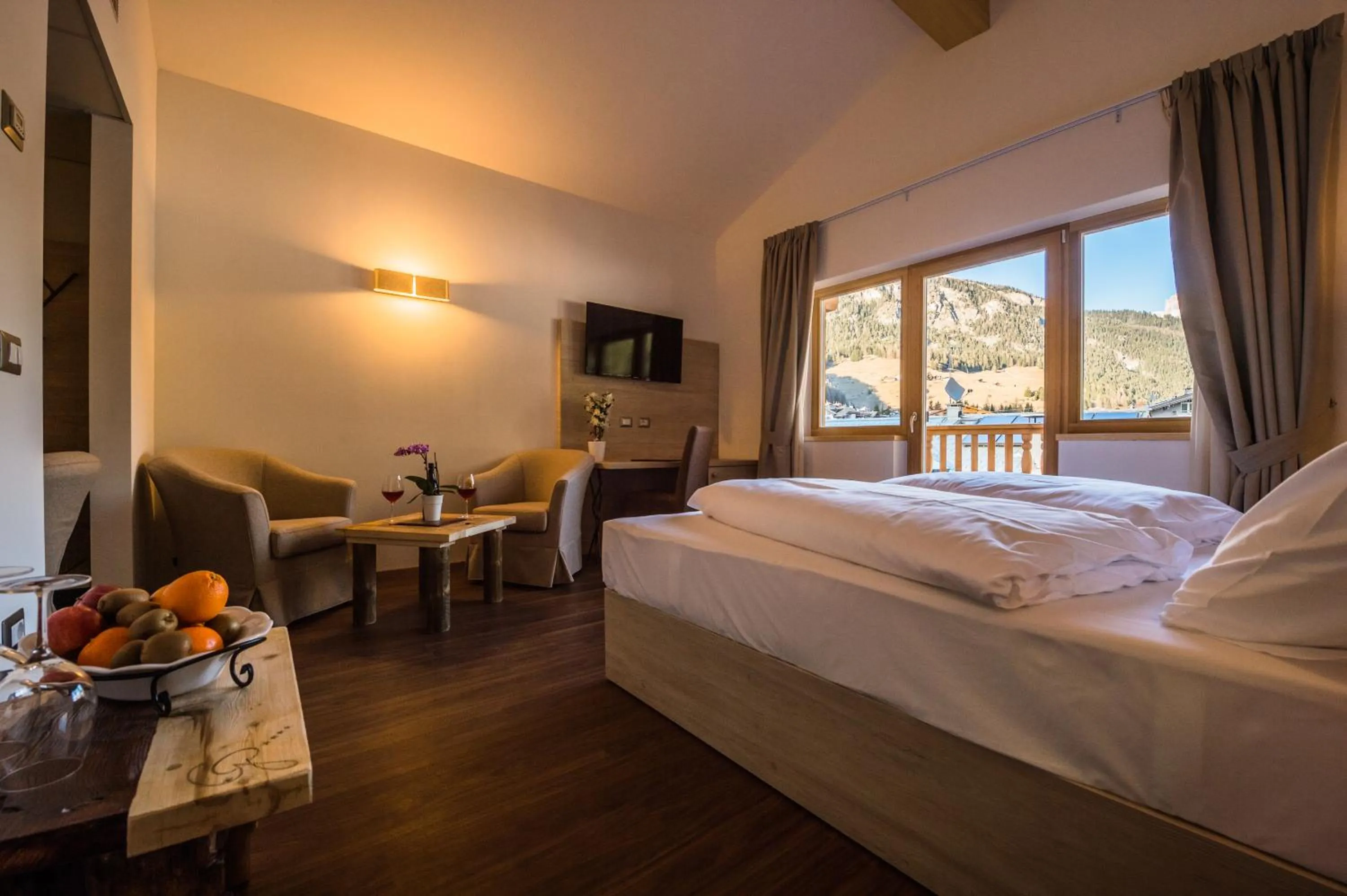 Day, Bed in Golden Park Resort