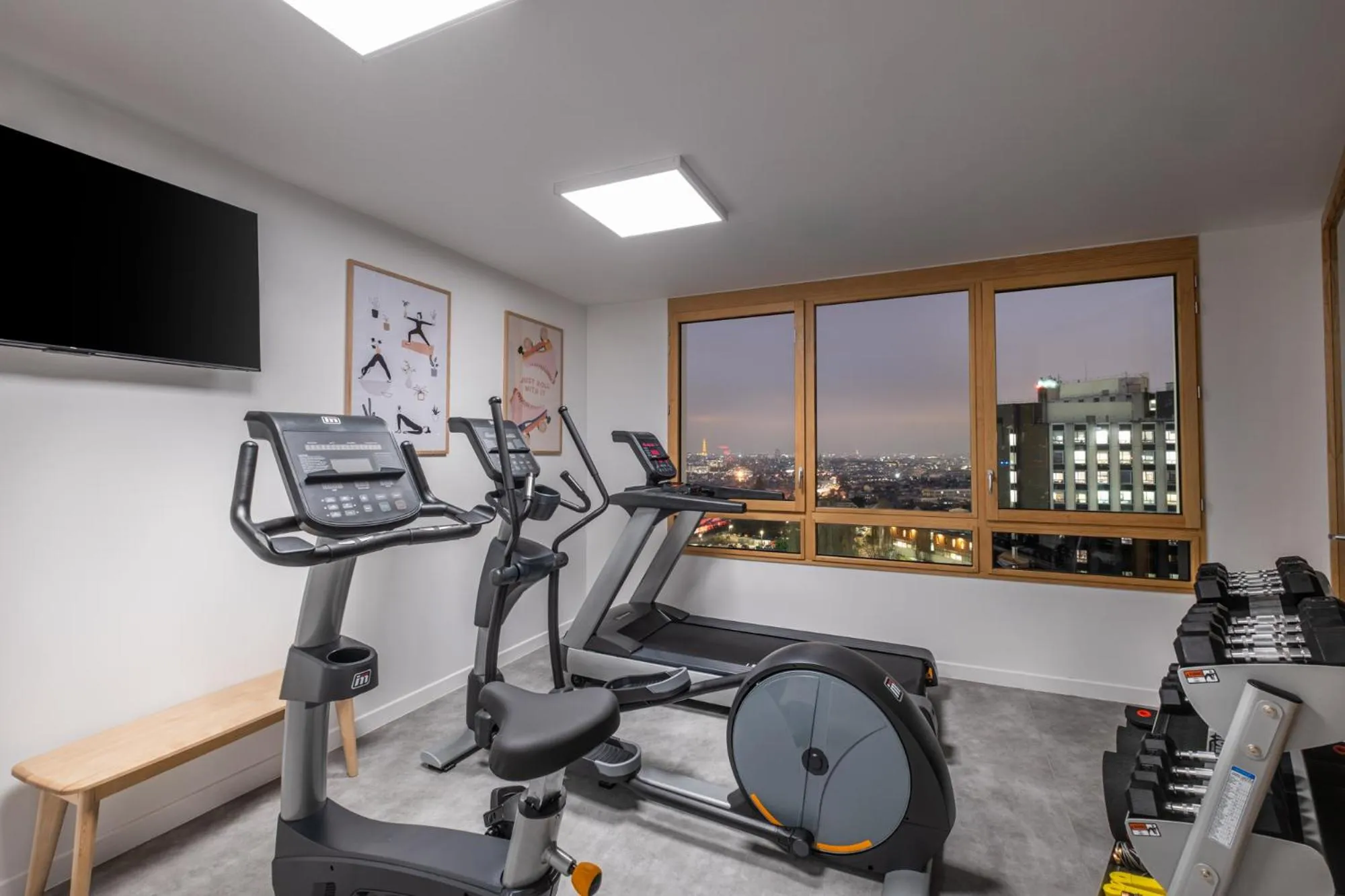 Fitness centre/facilities in The Originals Résidence Paris Sud Villejuif