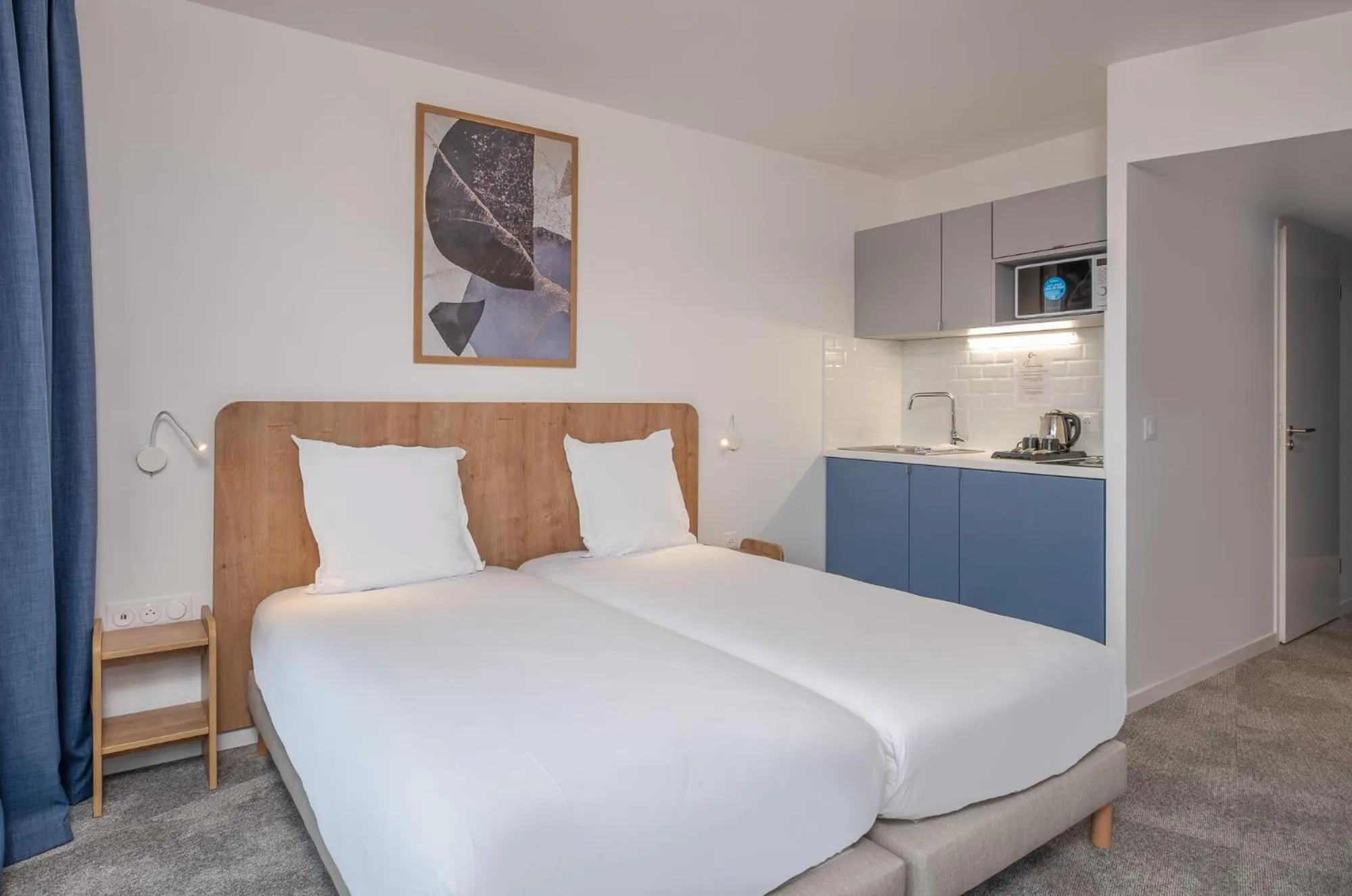 Photo of the whole room, Bed in The Originals Résidence Paris Sud Villejuif