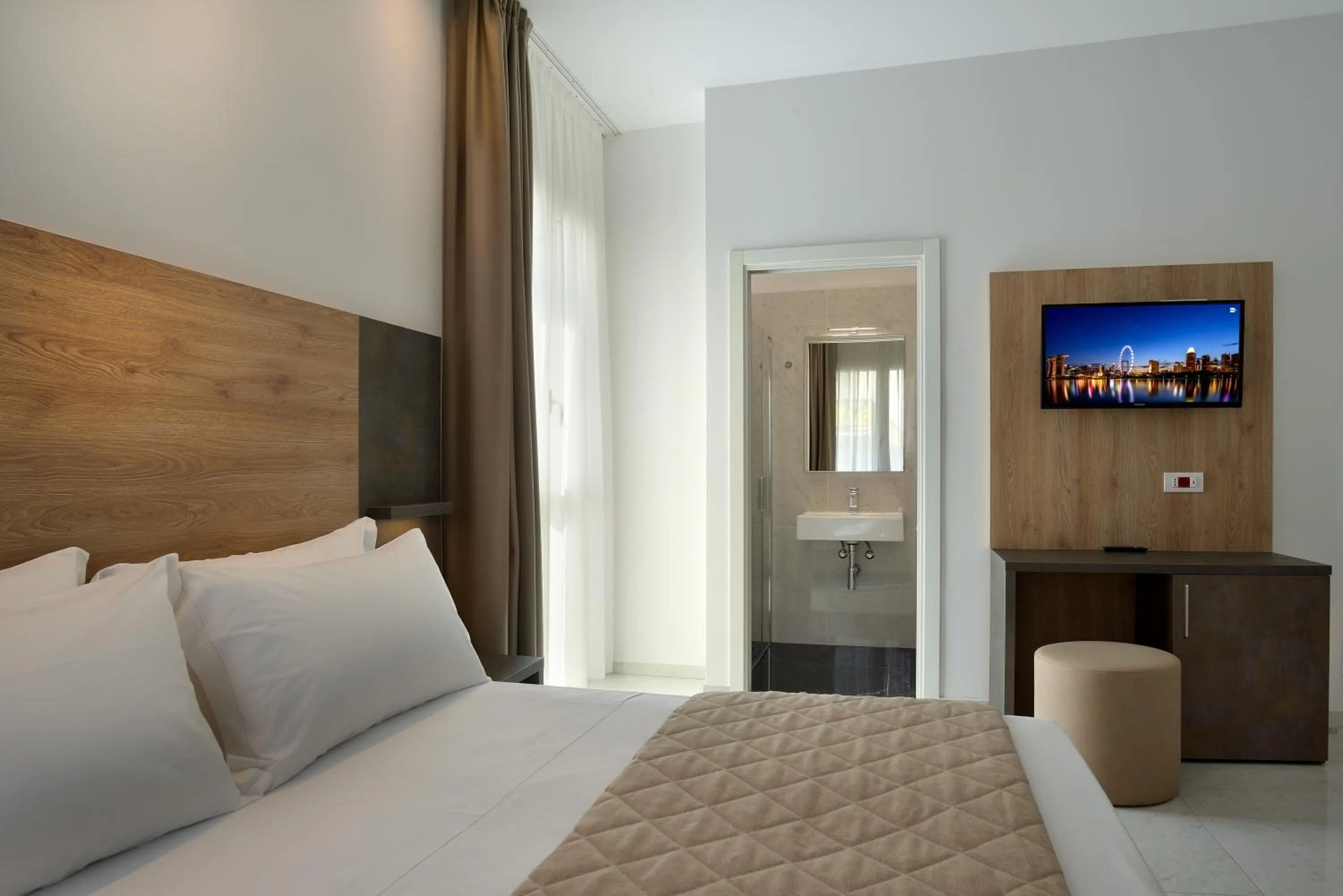 TV and multimedia, Bed in Hotel Ducale