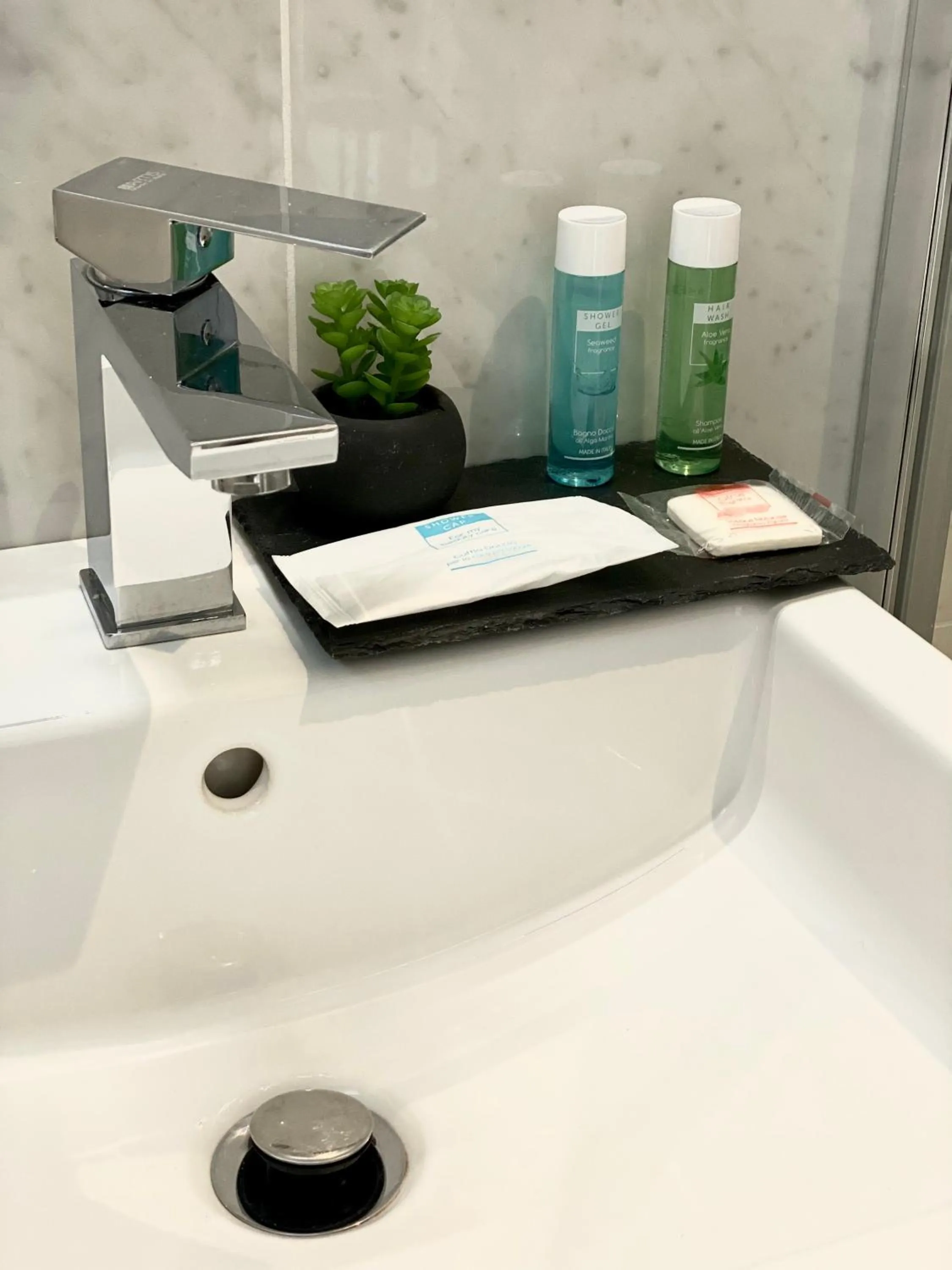 Bathroom in Hotel Ducale