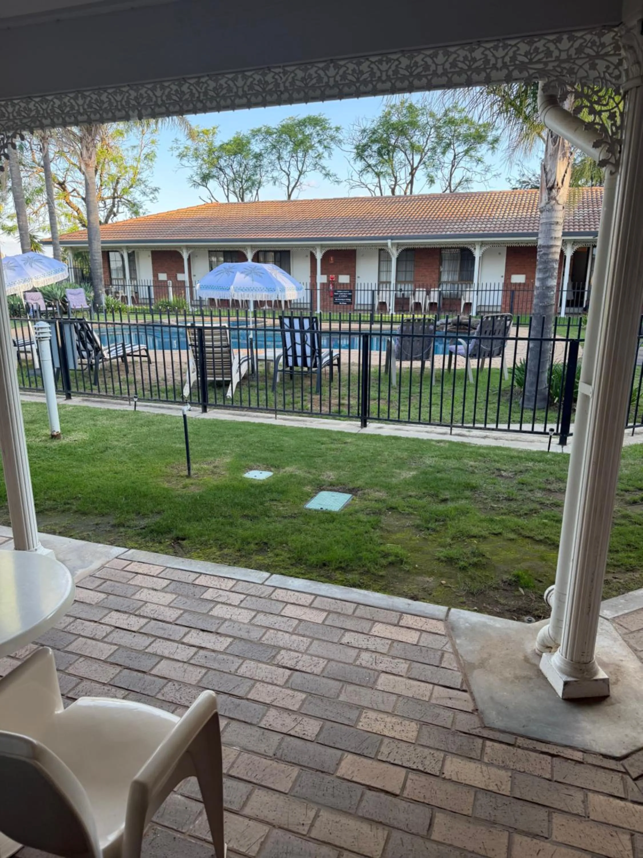 CAPRICORN MOTOR inn