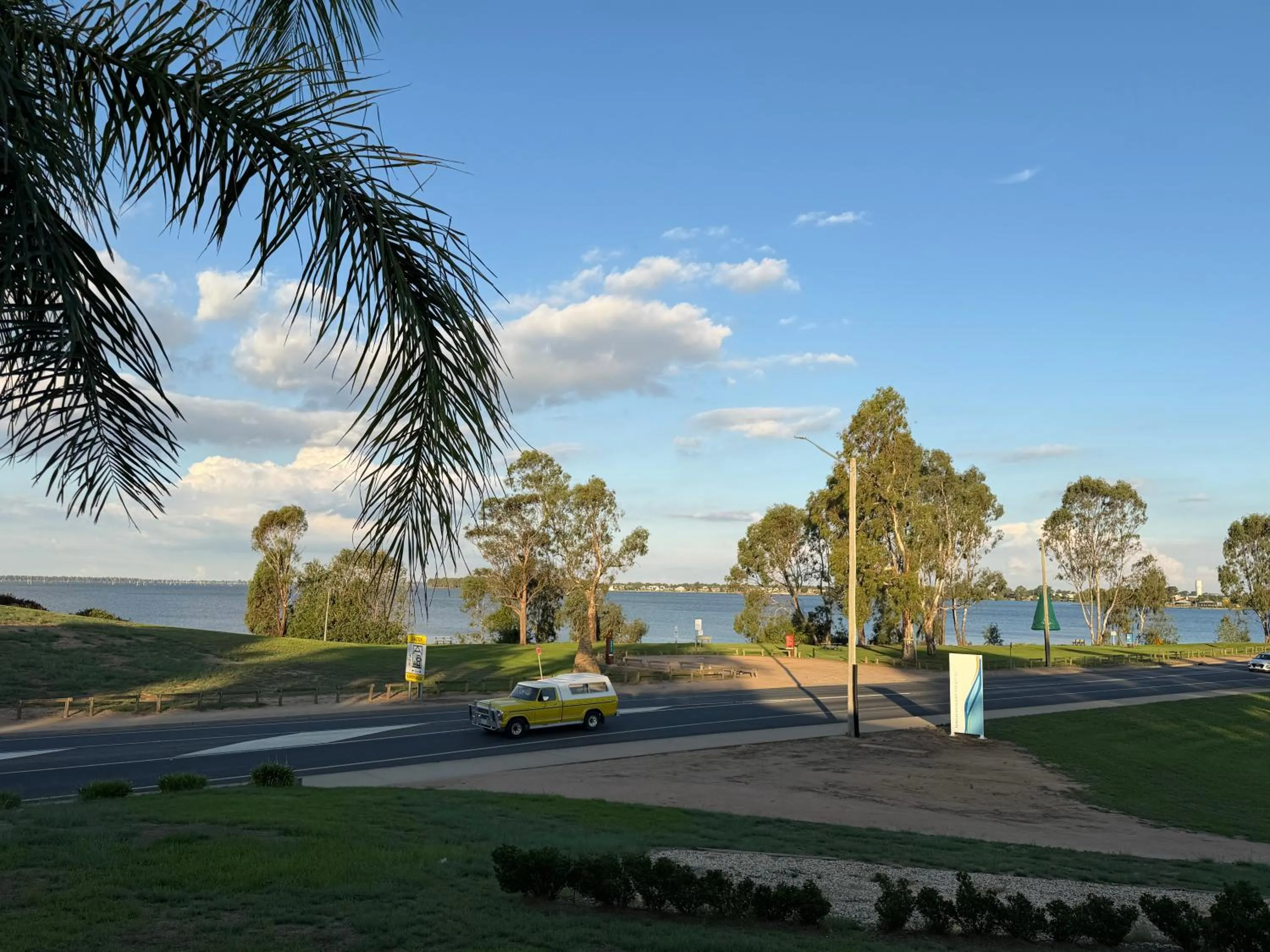 CAPRICORN MOTOR inn