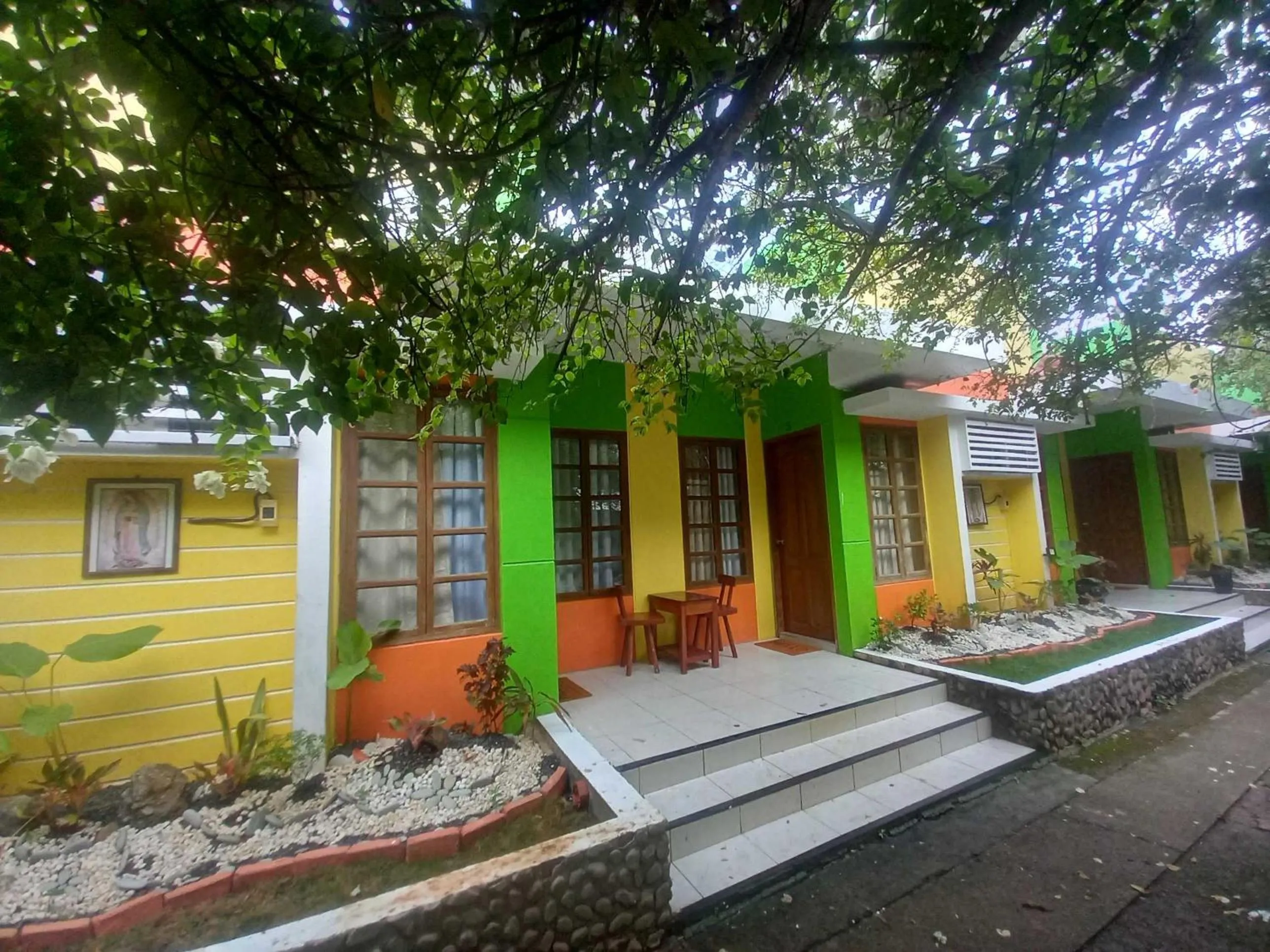 Facade/entrance in Casa Felicisima Inn