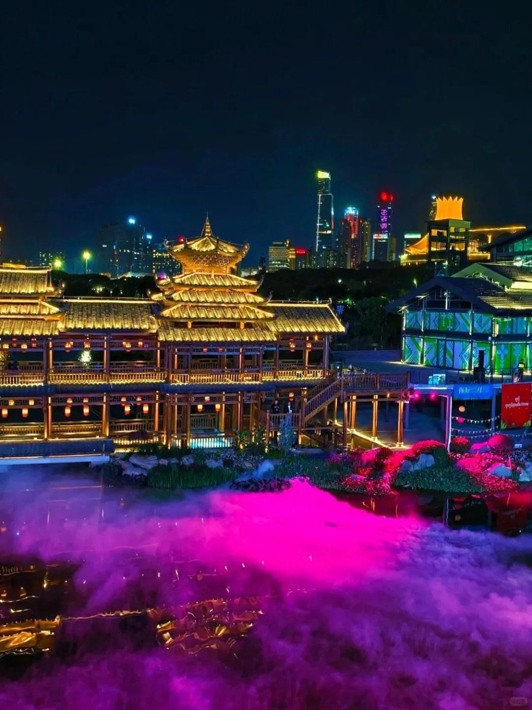 Night in ECHENG Hotel, Nanning Wanda Plaza Convention and Exhibition Center