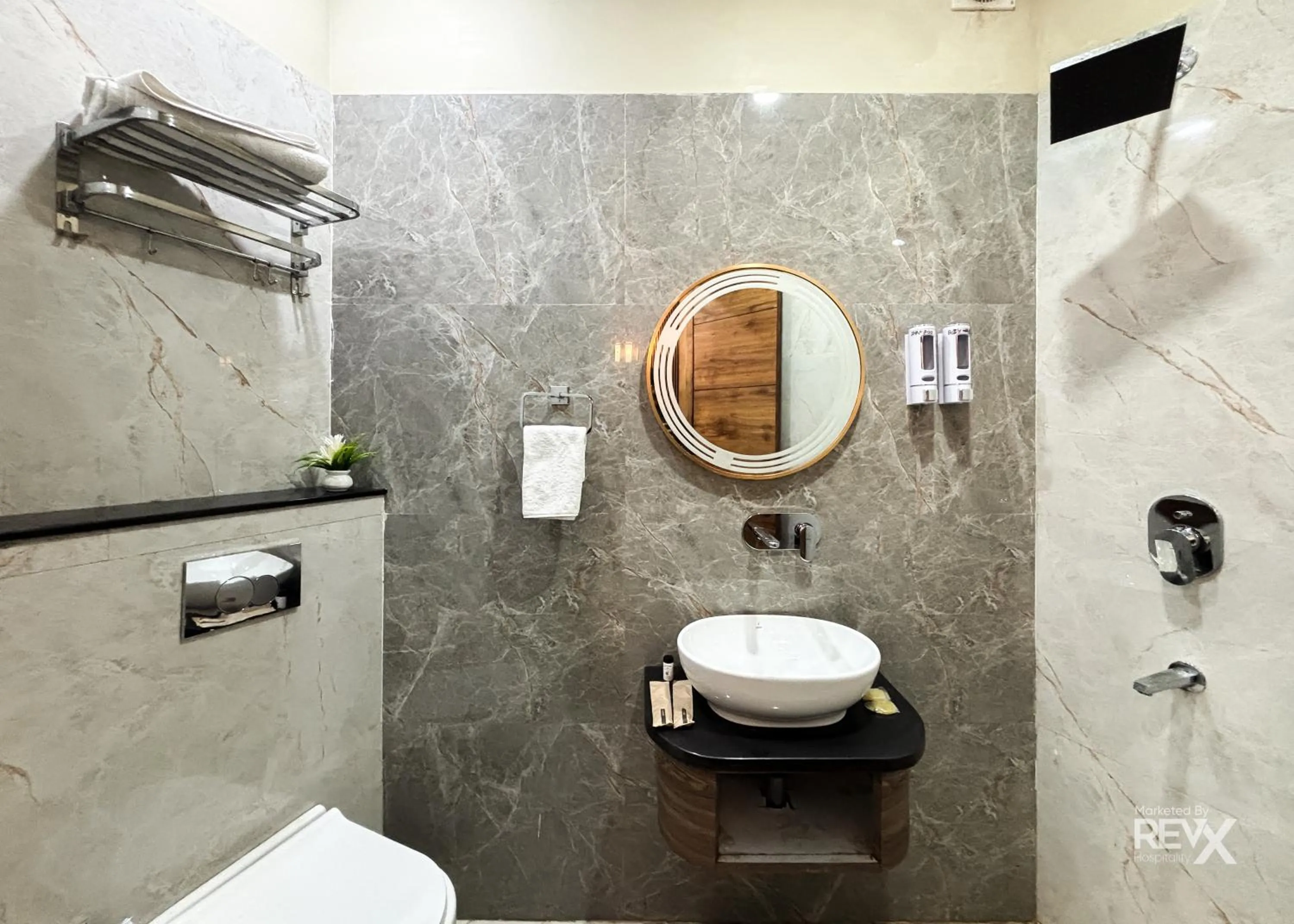 Bathroom in Hotel Brij Vas