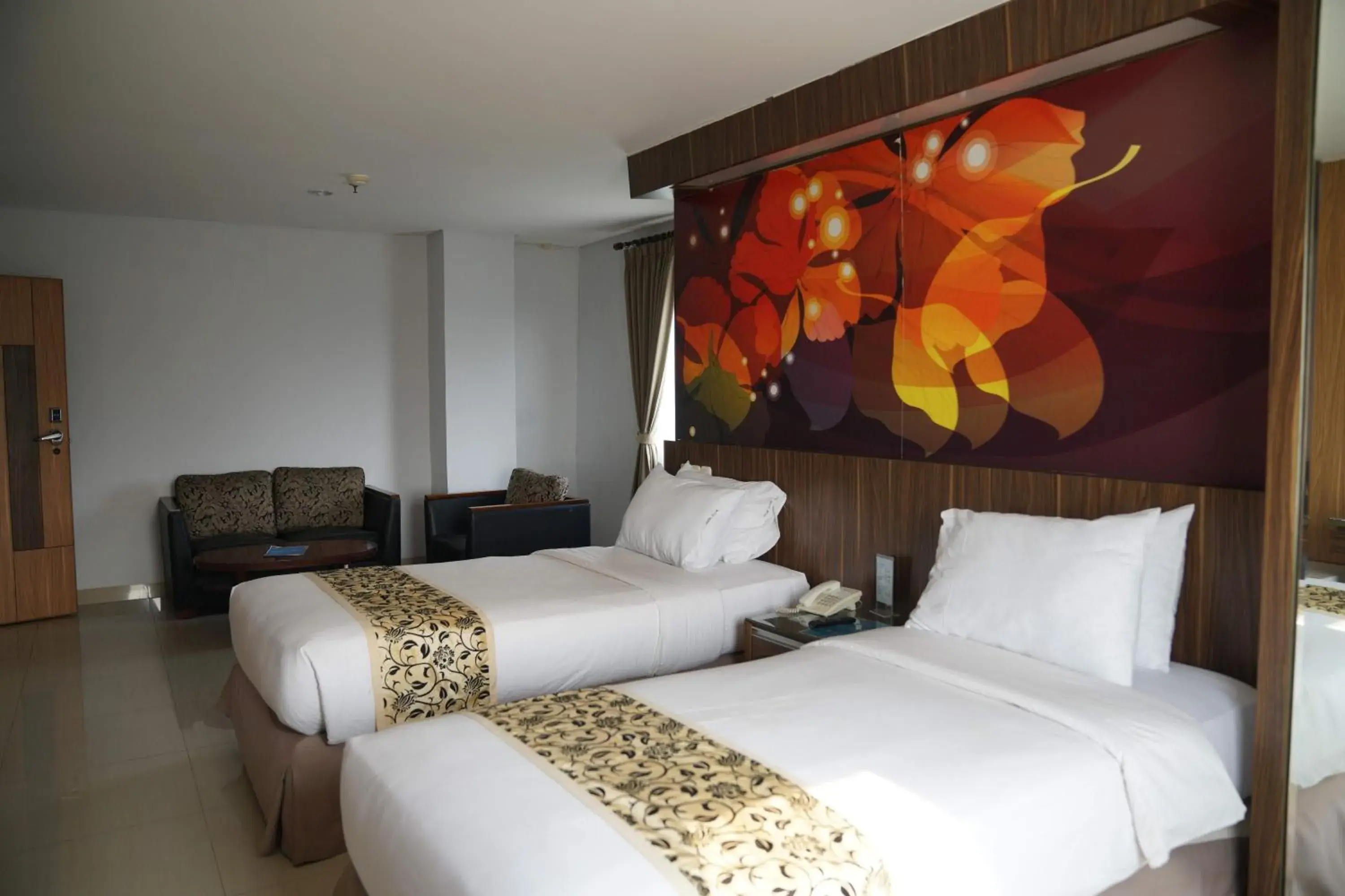 Superior Twin Room in D'Arcici Hotel Sunter Superior Twin Room in D'Arcici Hotel Sunter