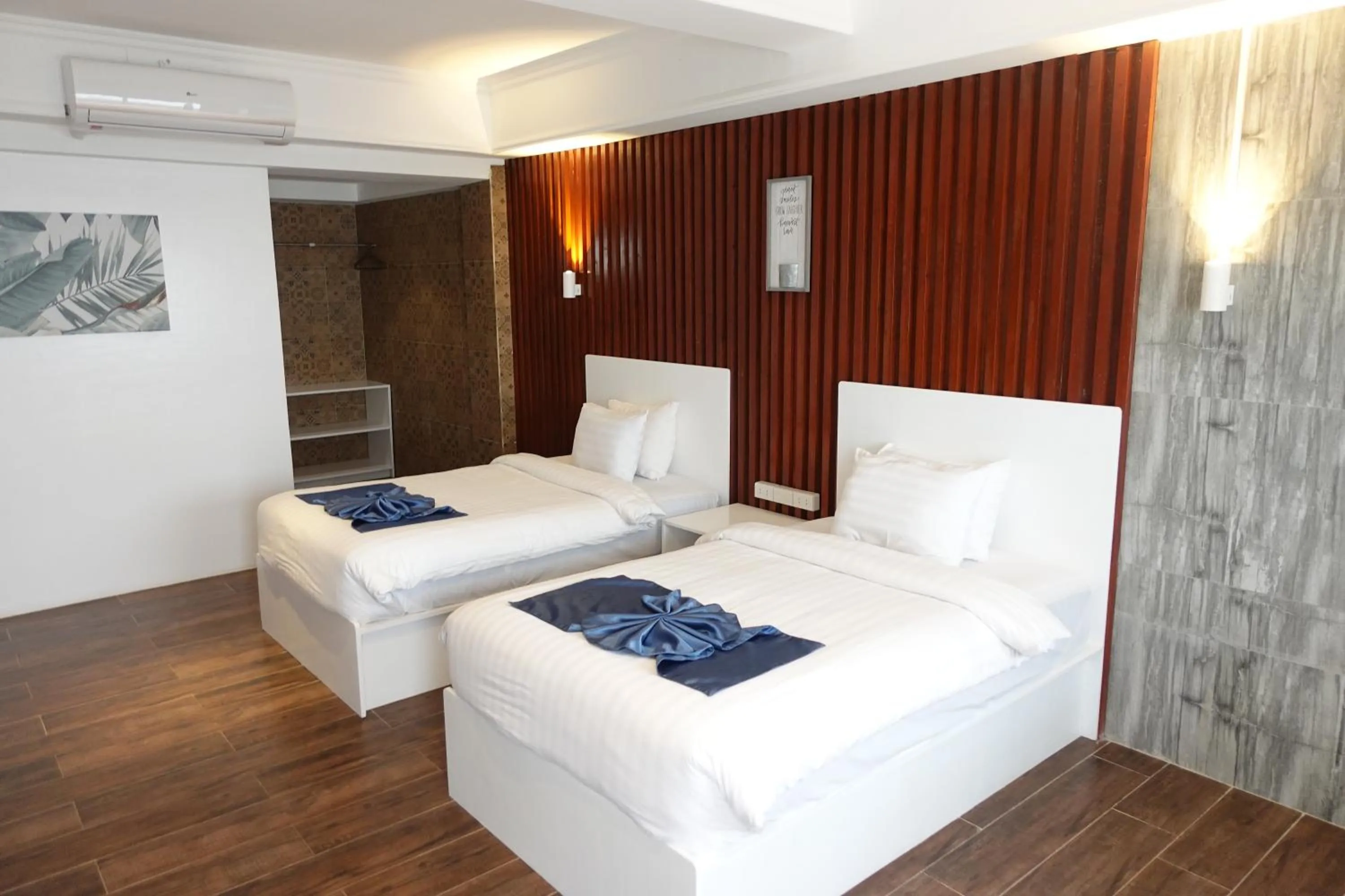 Bed in Bolabog Beach Resort