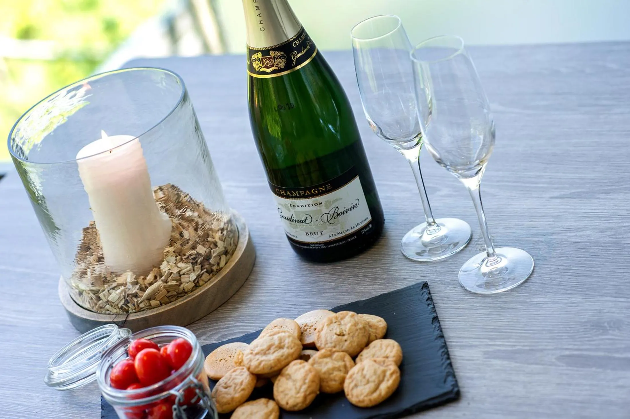 Haus Gregori Modern & Central Stay in Vineyard with Rooftop & Served Breakfast