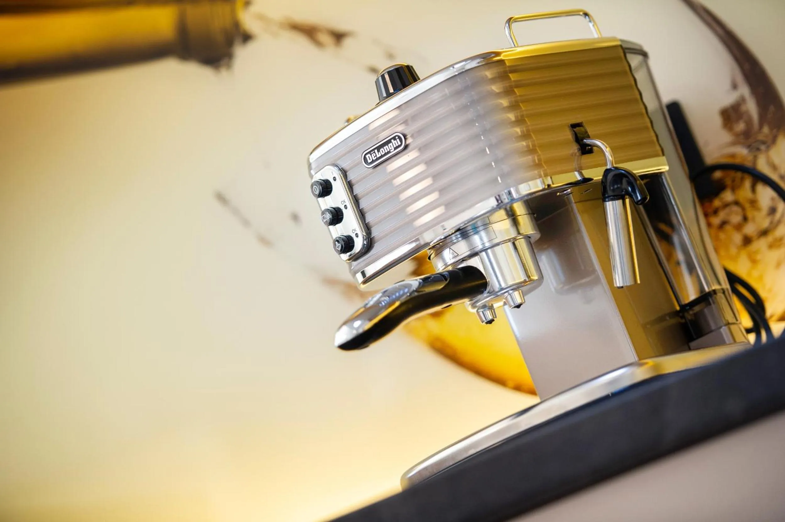 Haus Gregori Modern & Central Stay in Vineyard with Rooftop & Served Breakfast