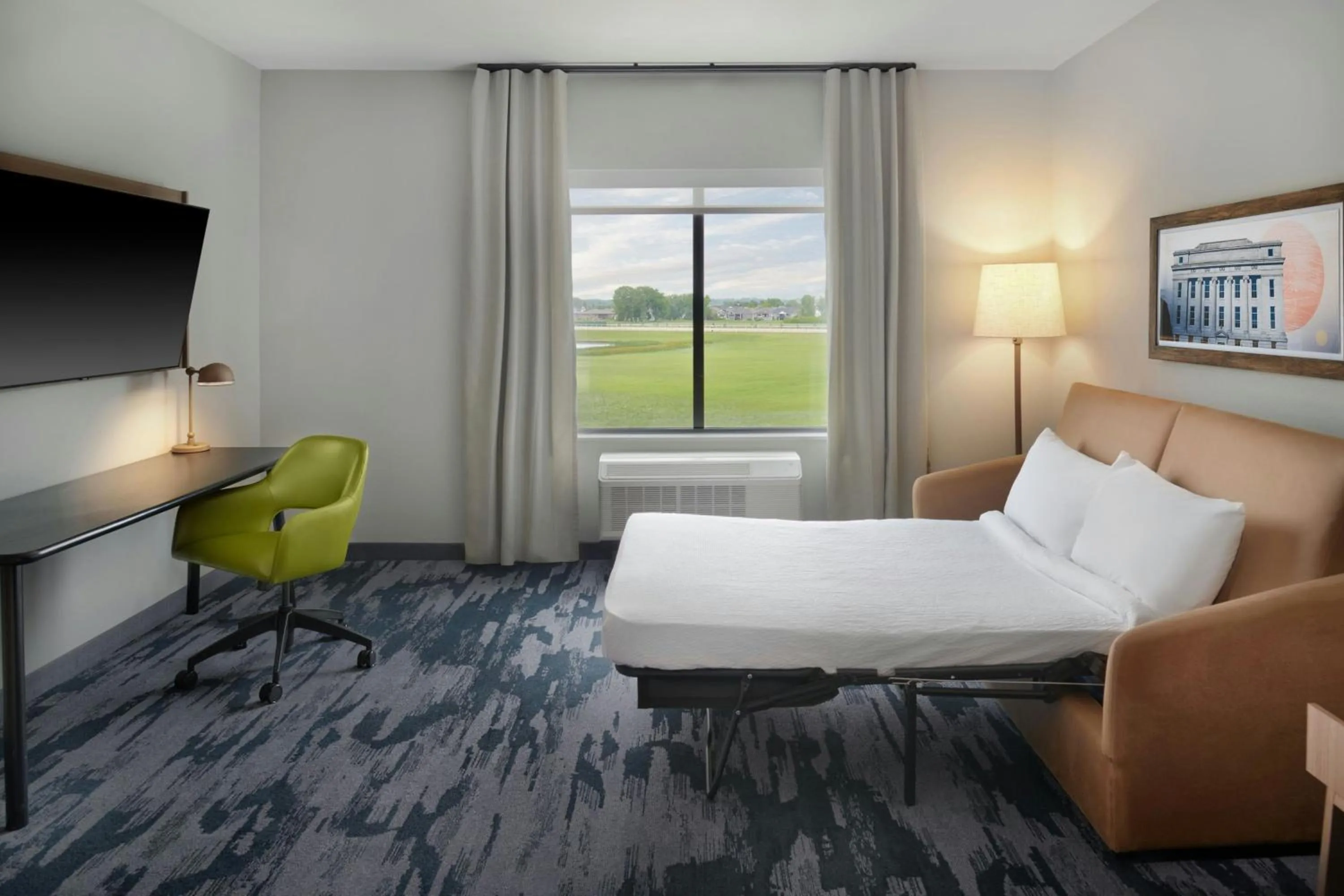 Photo of the whole room, Bed in Fairfield by Marriott Inn & Suites Columbus