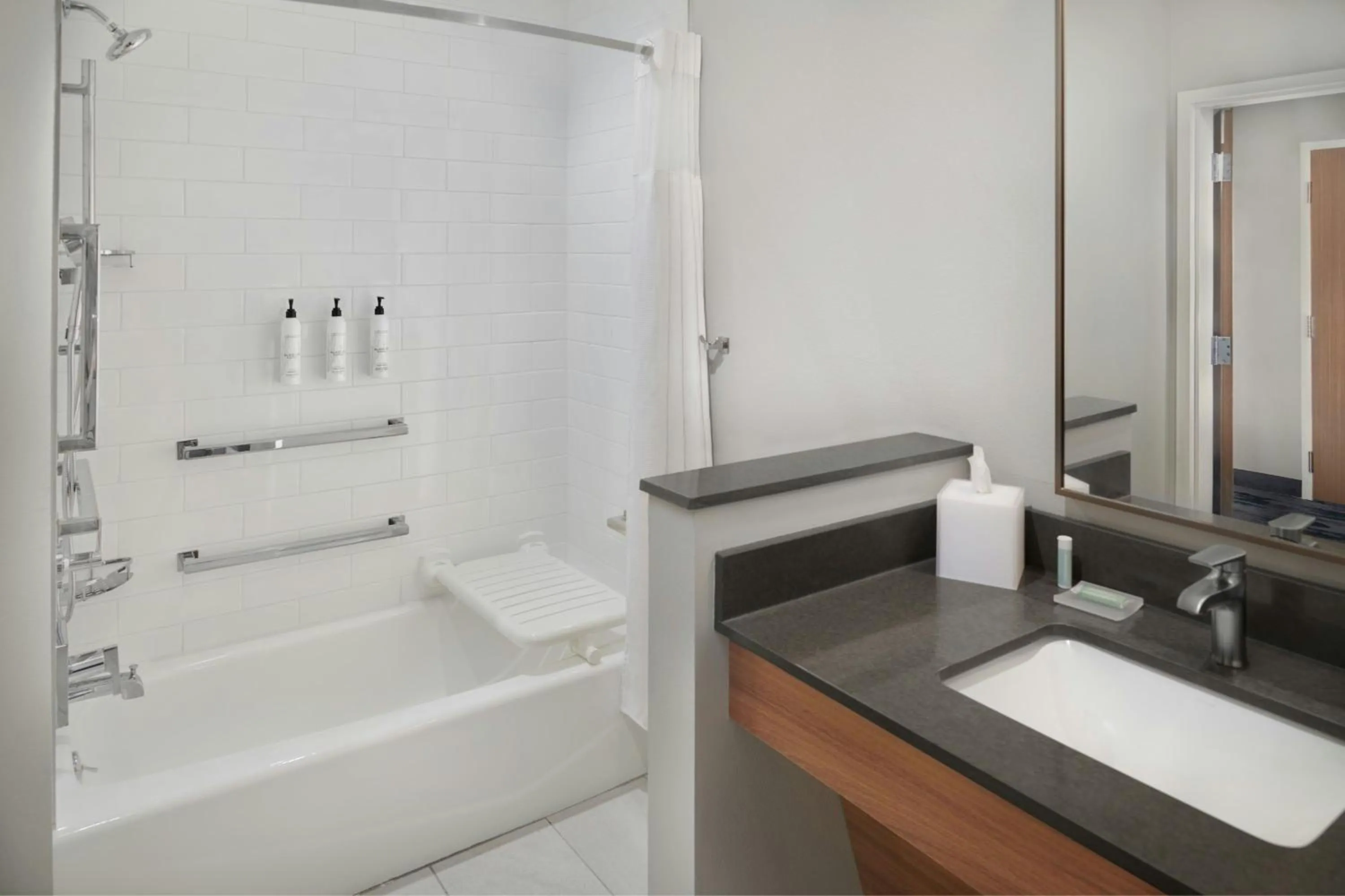 Bathroom in Fairfield by Marriott Inn & Suites Columbus