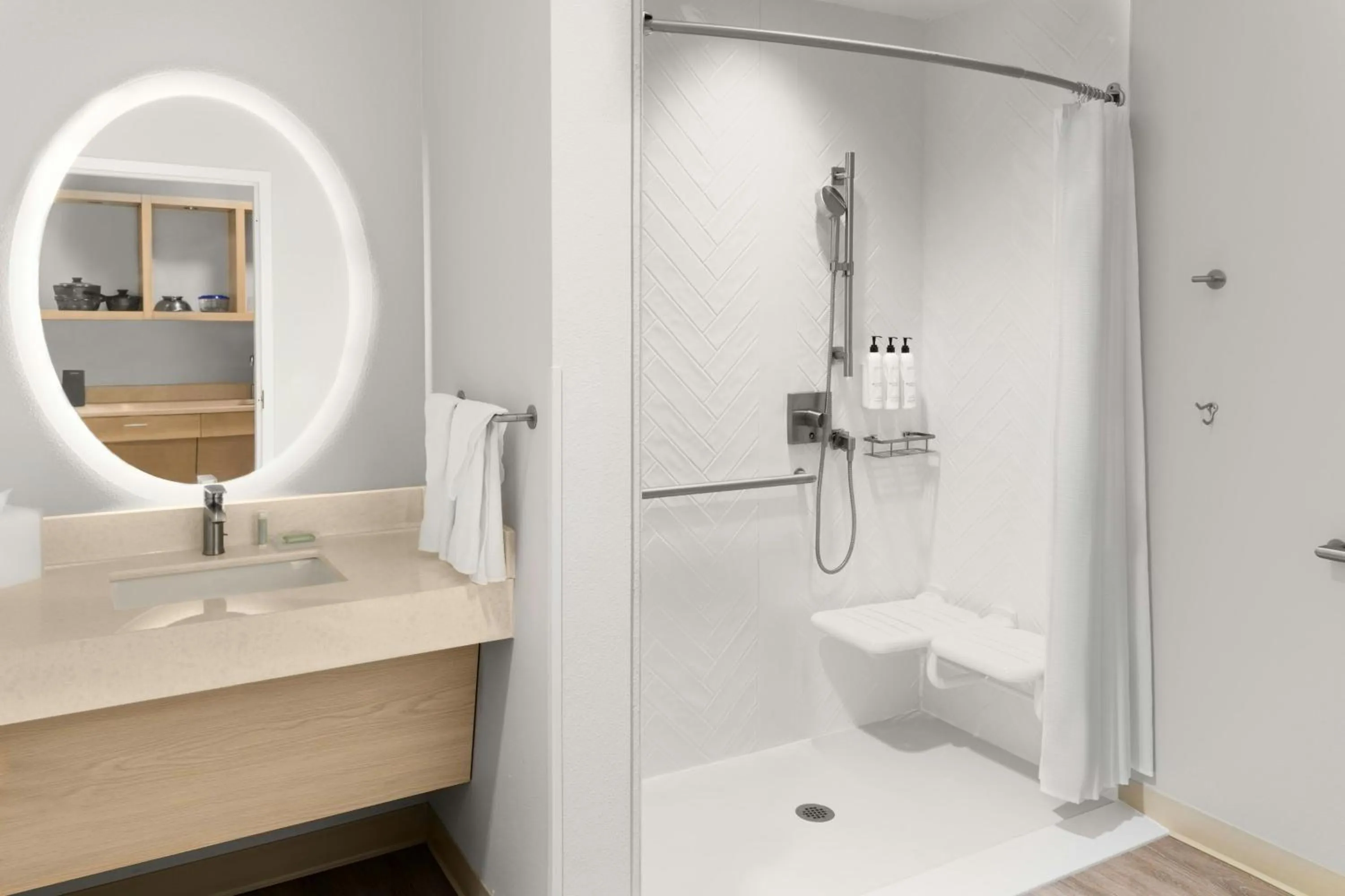 Bathroom in TownePlace Suites by Marriott Columbus