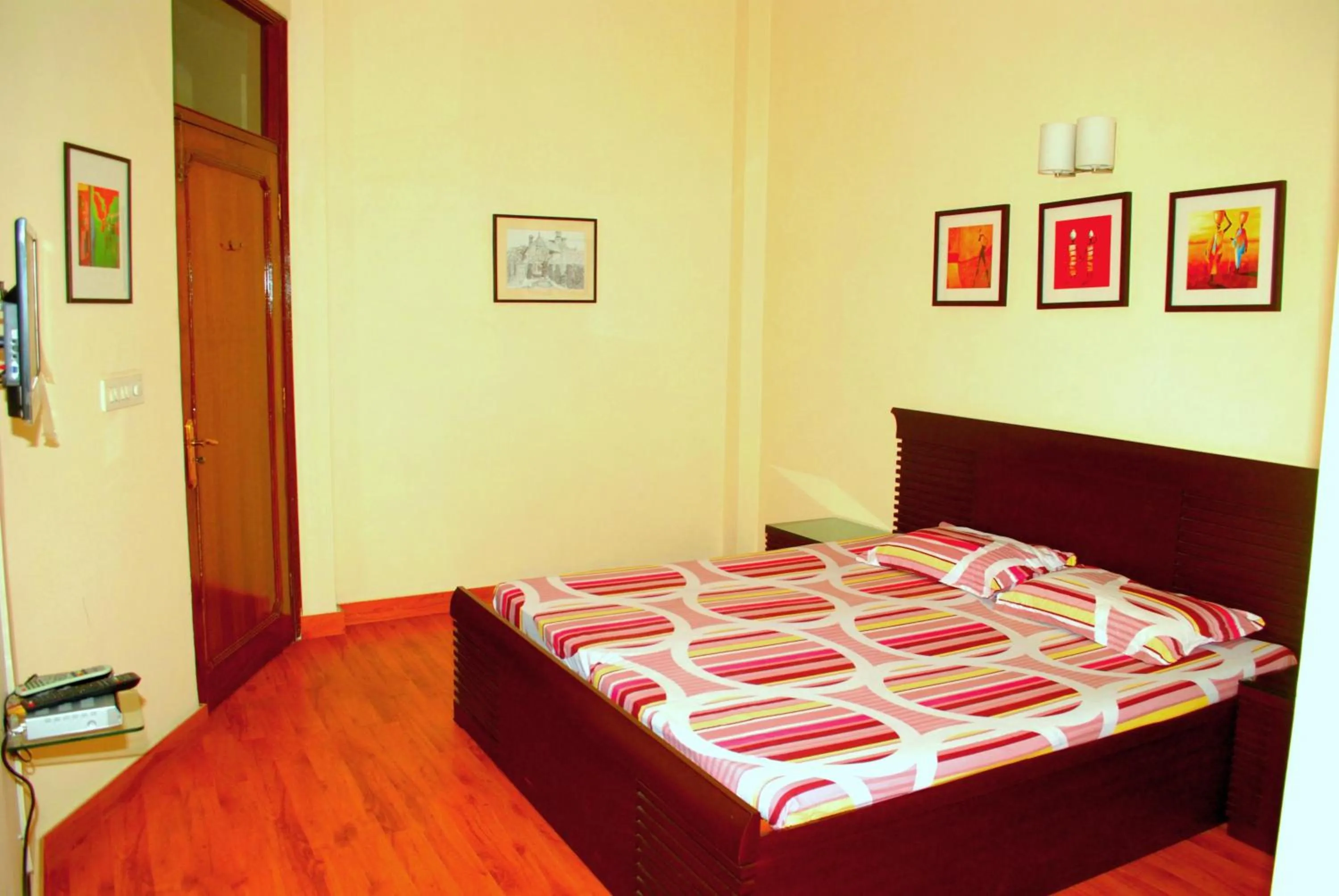 Bed in Woodpecker Apartments Hauz khas