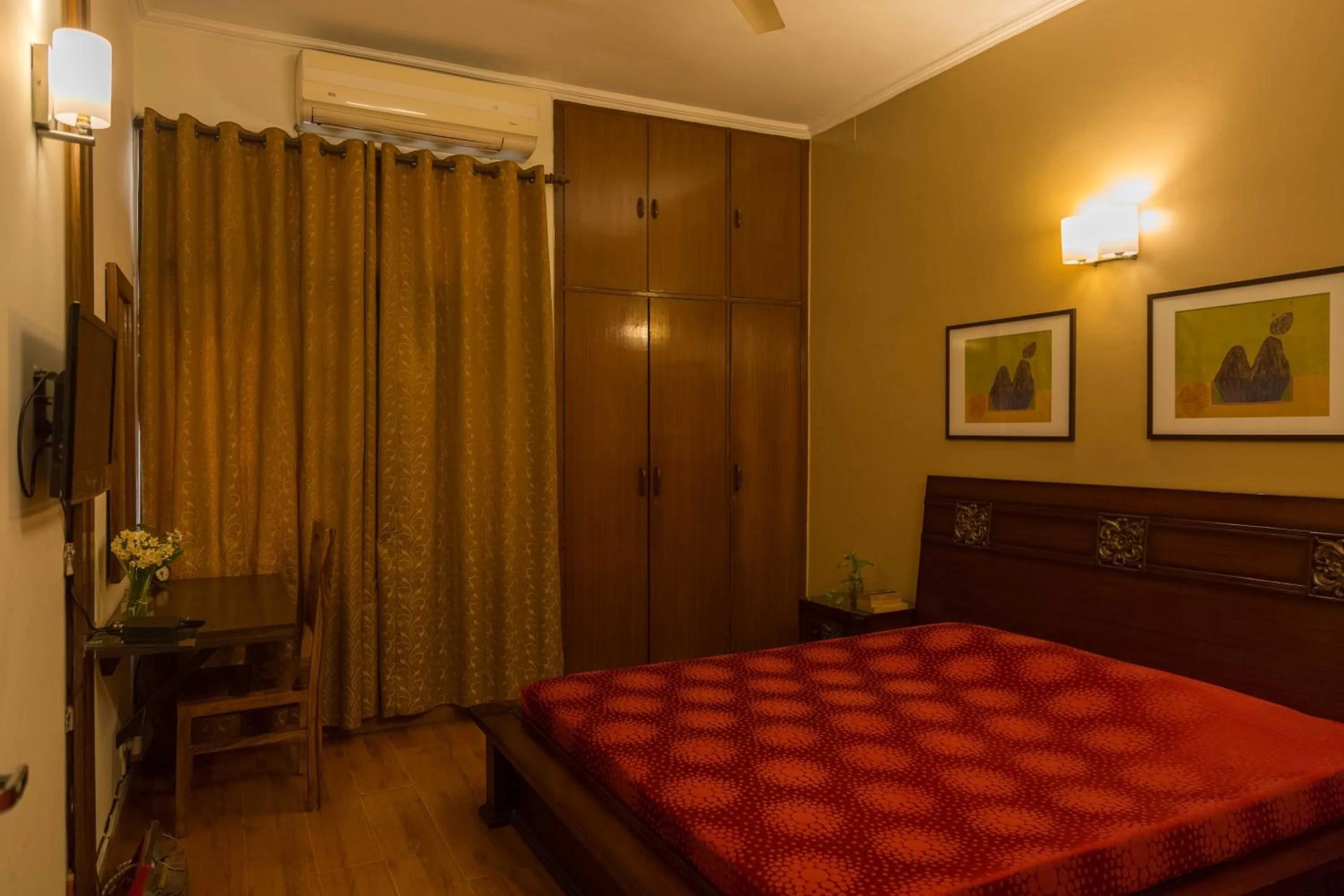 Bed in Woodpecker Apartments Hauz khas