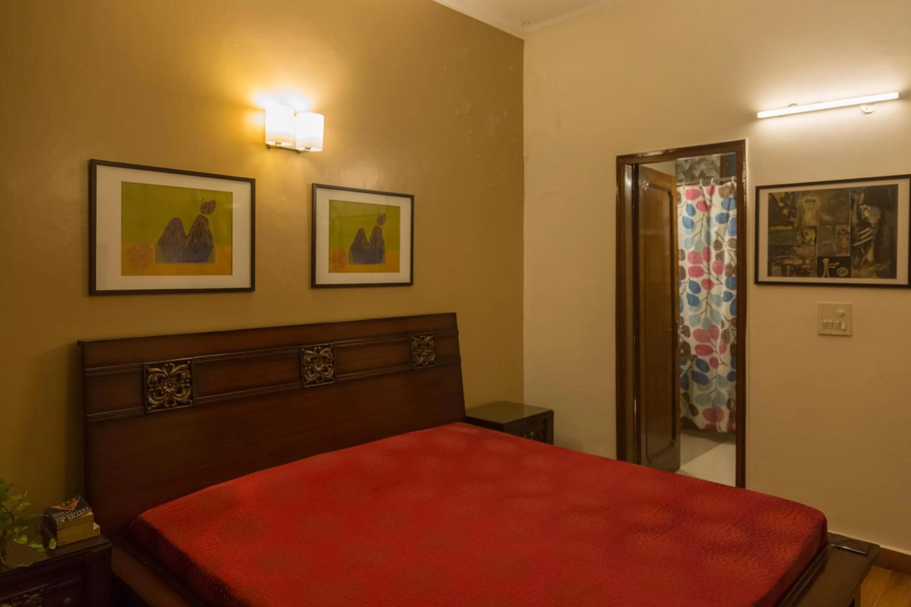 Bedroom, Bed in Woodpecker Apartments Hauz khas