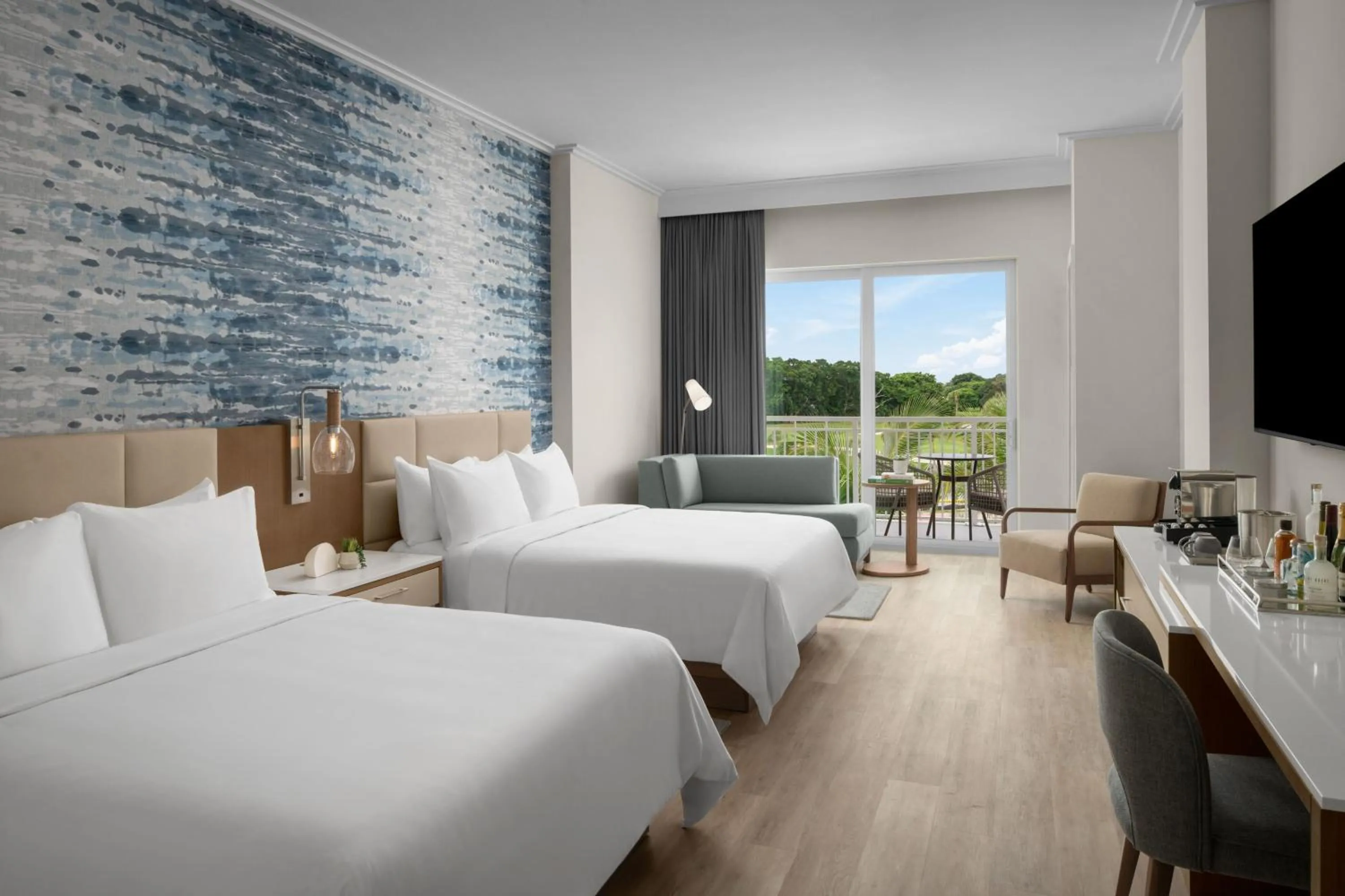 Photo of the whole room, Bed in The Belgrove Resort & Spa, West Palm Beach, Autograph Collection