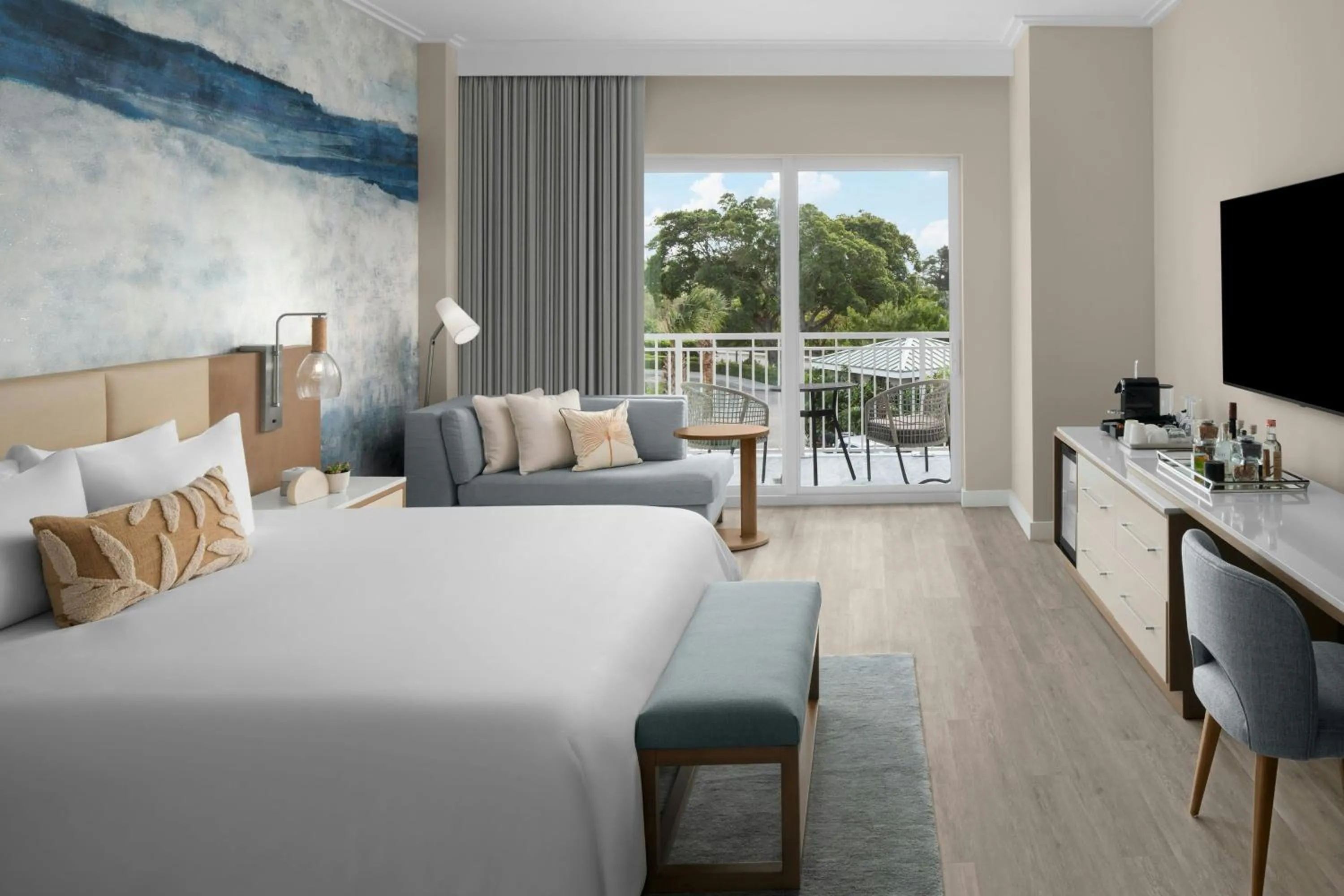 Photo of the whole room, Bed in The Belgrove Resort & Spa, West Palm Beach, Autograph Collection