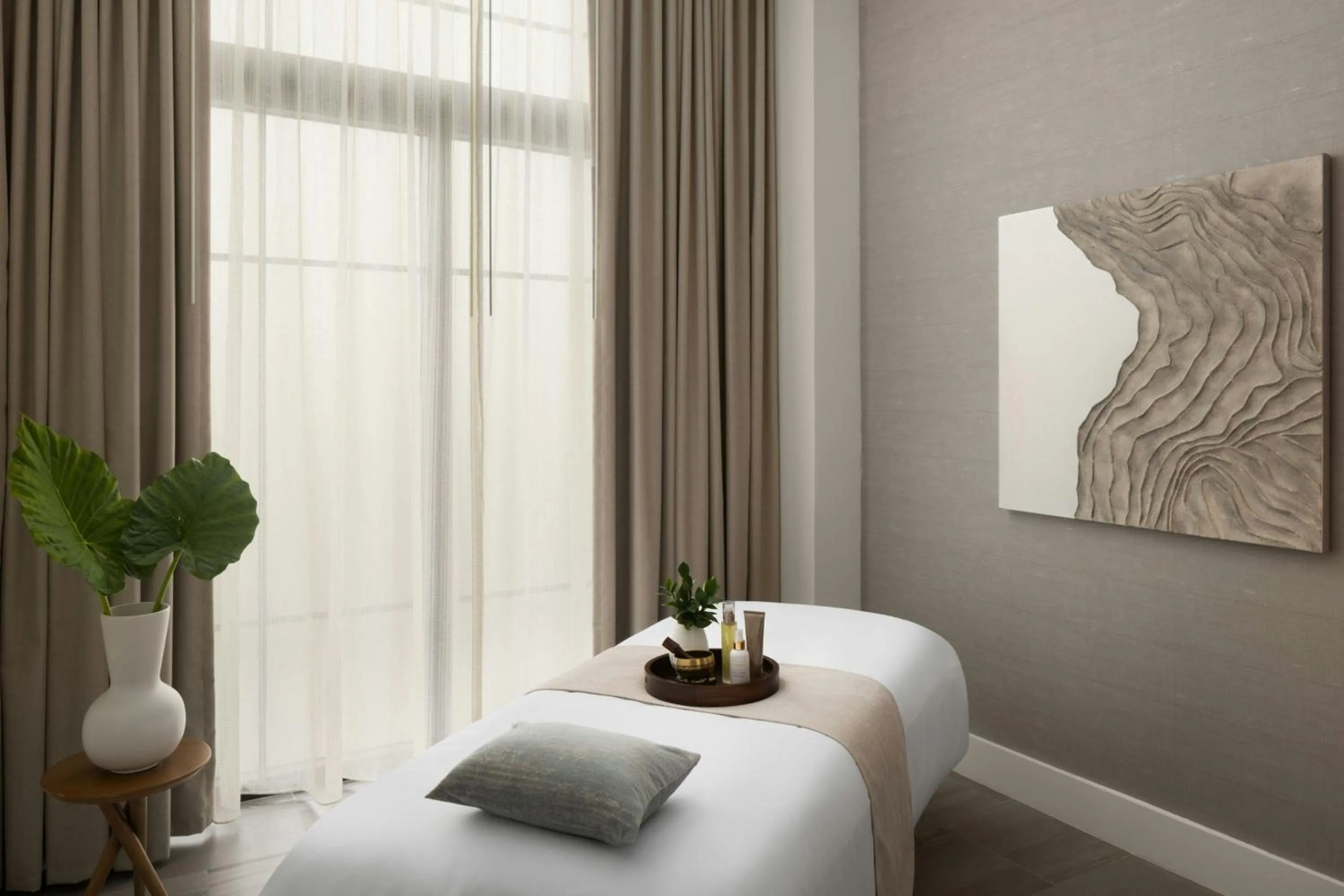 Spa and wellness centre/facilities, Bed in The Belgrove Resort & Spa, West Palm Beach, Autograph Collection