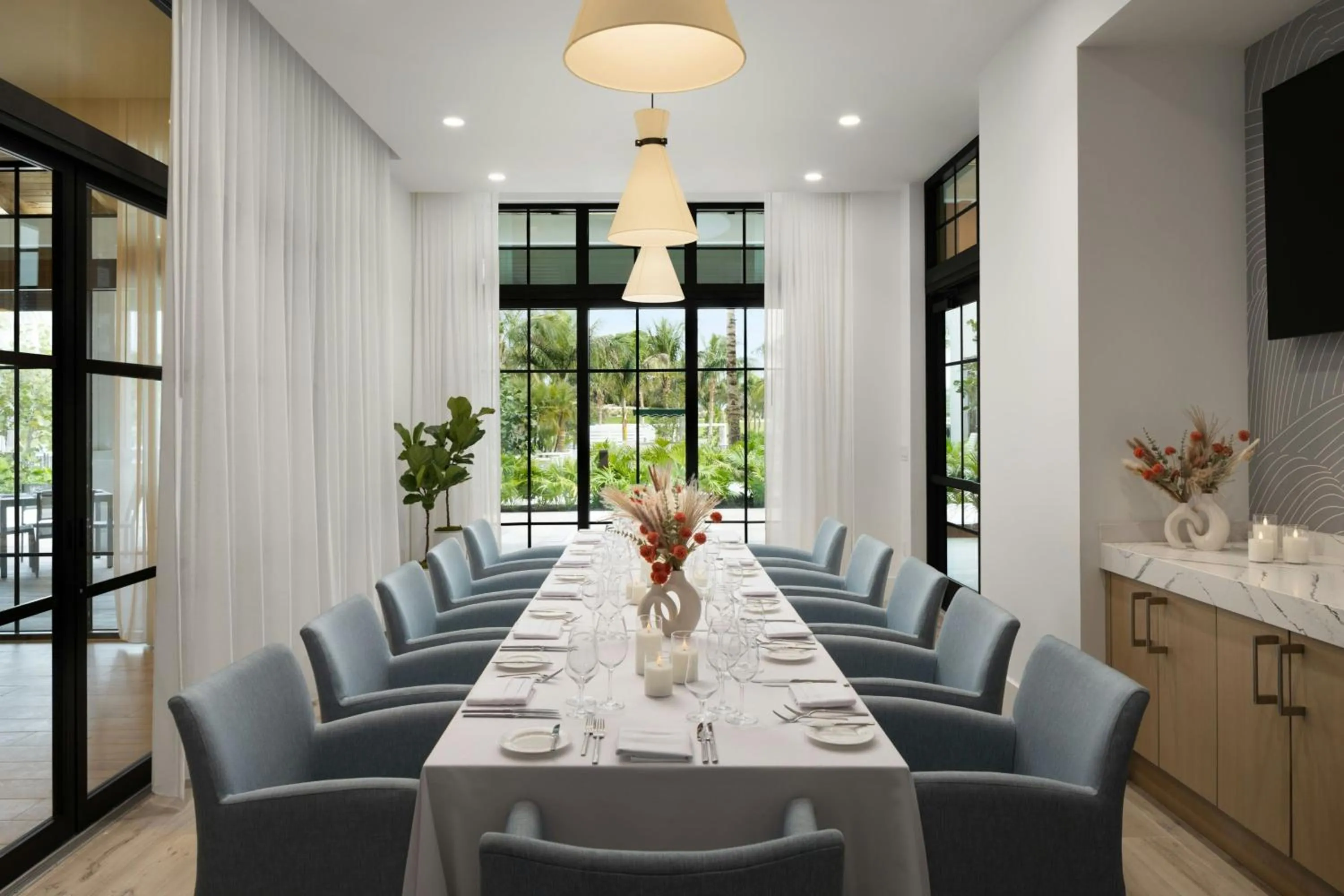 Restaurant/places to eat in The Belgrove Resort & Spa, West Palm Beach, Autograph Collection