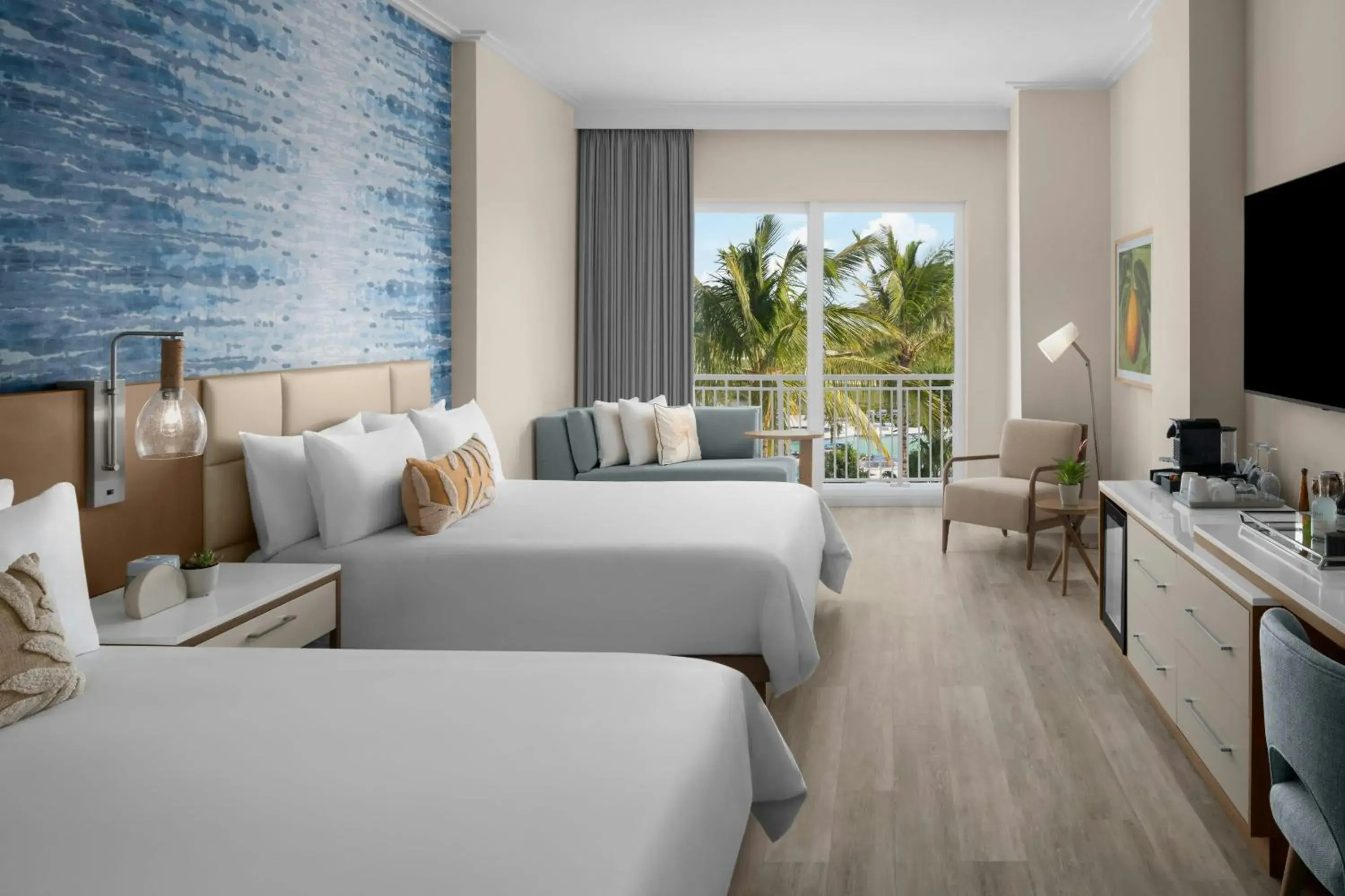 Swimming pool, Bed in The Belgrove Resort & Spa, West Palm Beach, Autograph Collection Swimming pool, Bed in The Belgrove Resort & Spa, West Palm Beach, Autograph Collection