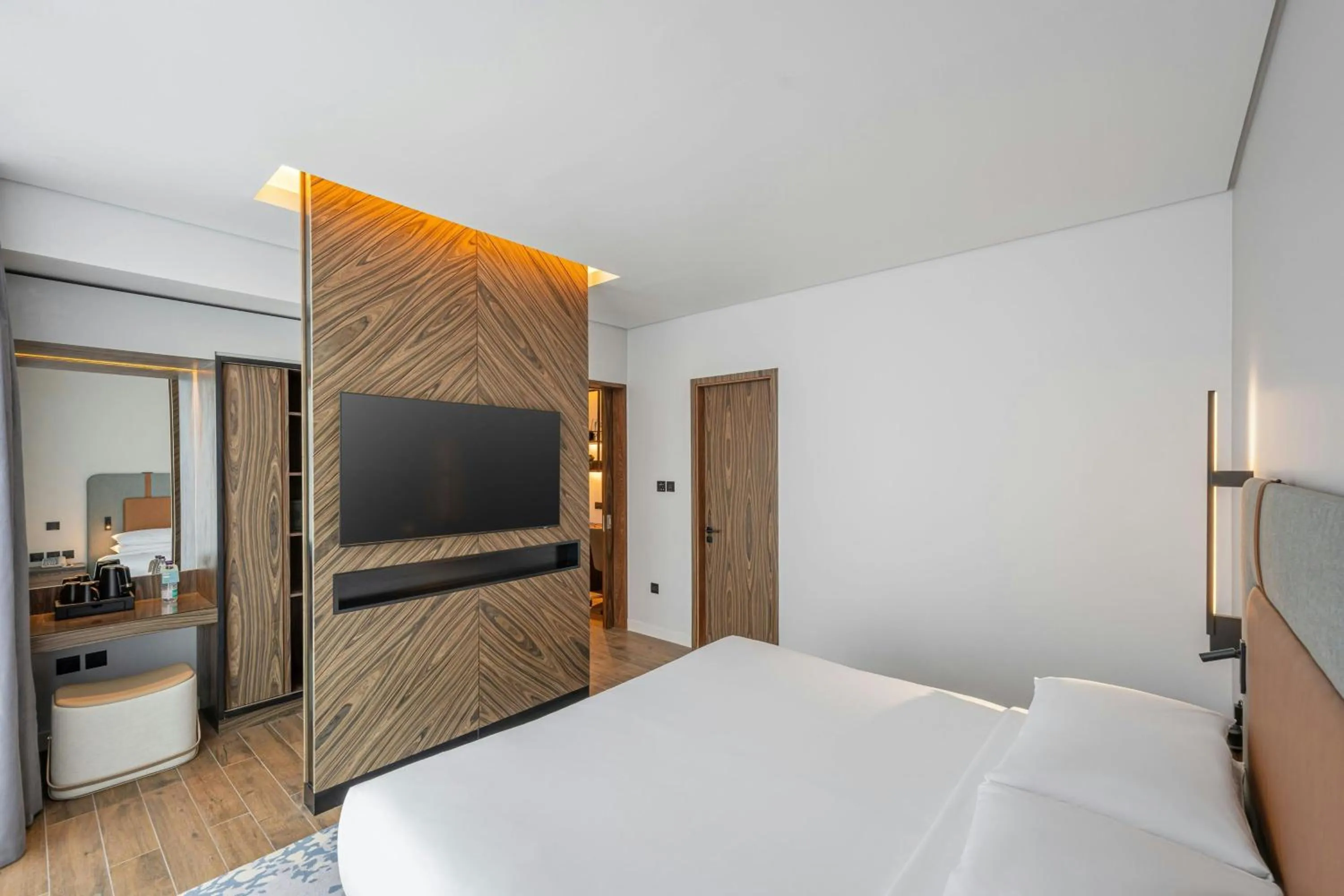 Bedroom, Bed in Four Points by Sheraton King Abdulaziz Road