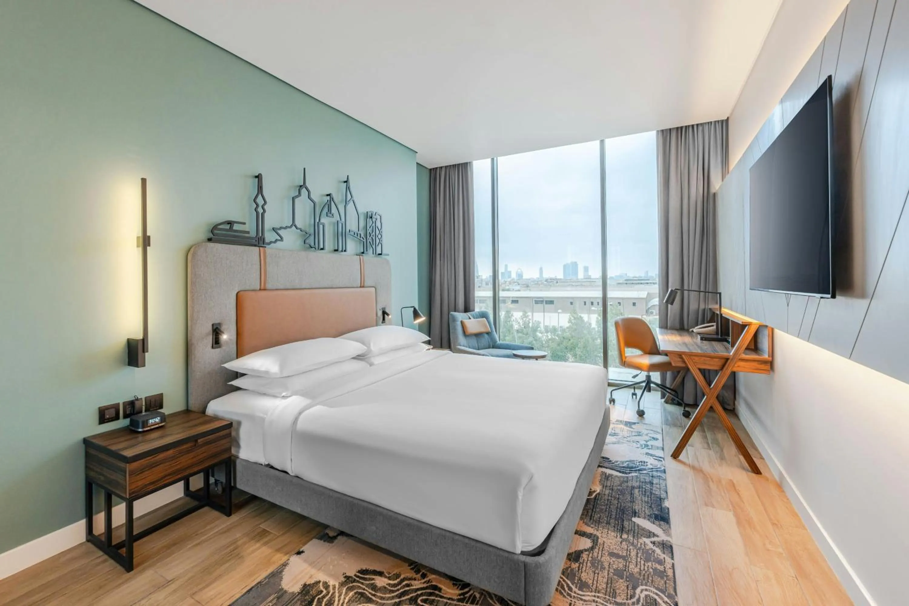 Photo of the whole room, Bed in Four Points by Sheraton King Abdulaziz Road