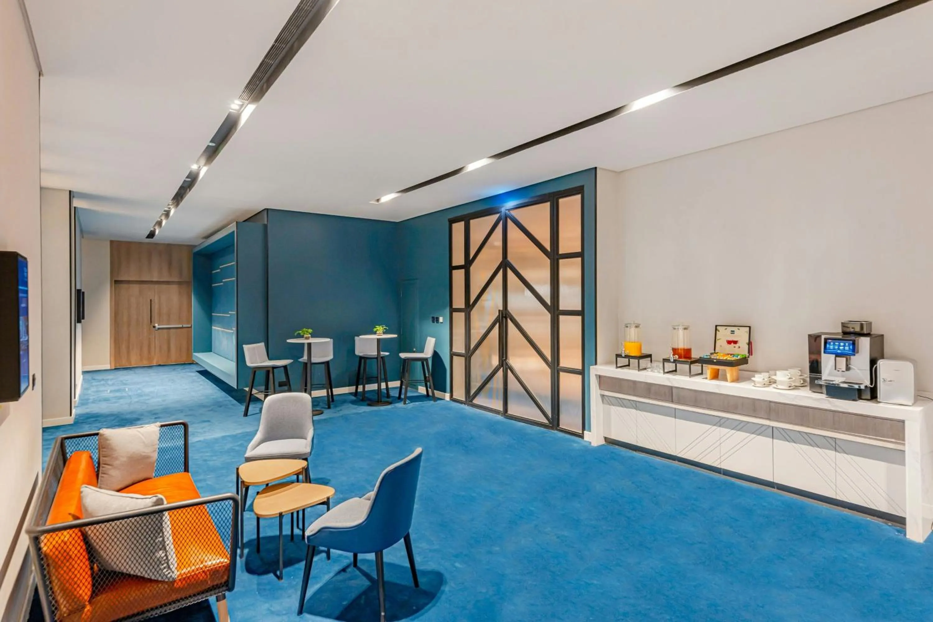 Meeting/conference room in Four Points by Sheraton King Abdulaziz Road