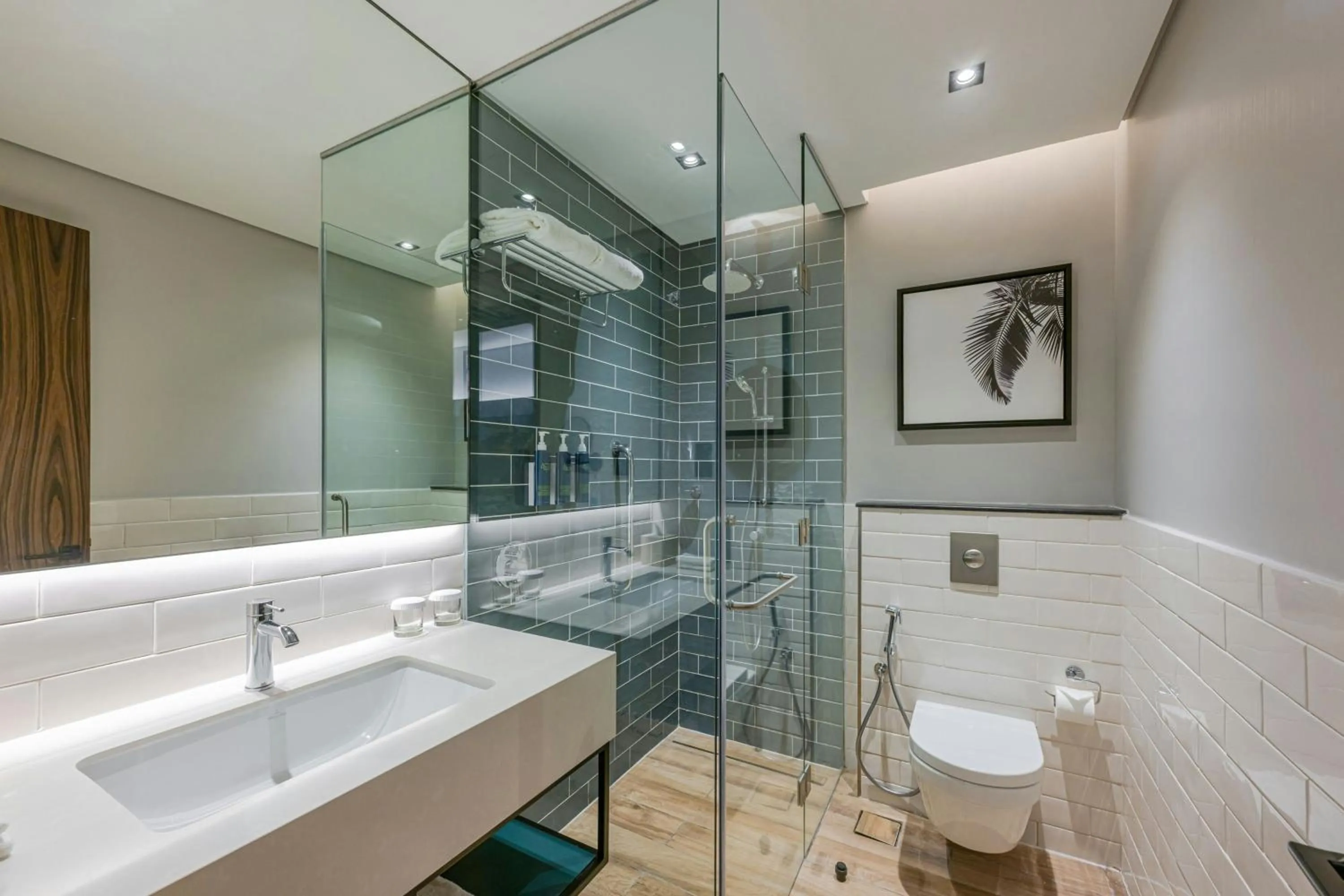 Photo of the whole room in Four Points by Sheraton King Abdulaziz Road