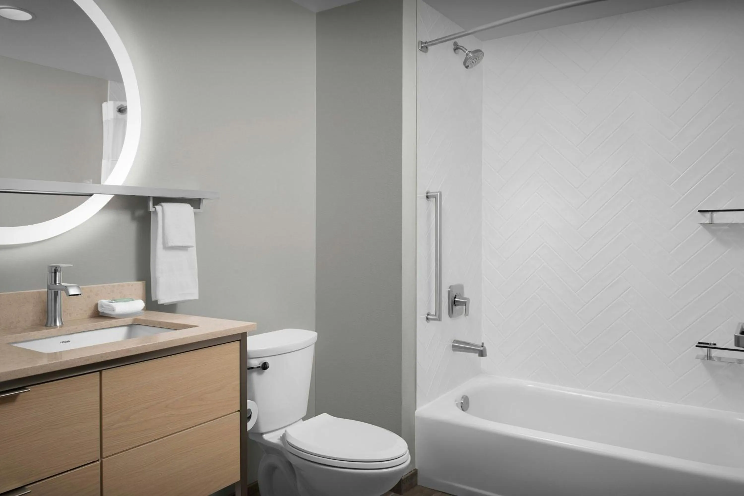 Bathroom in TownePlace Suites by Marriott Paris