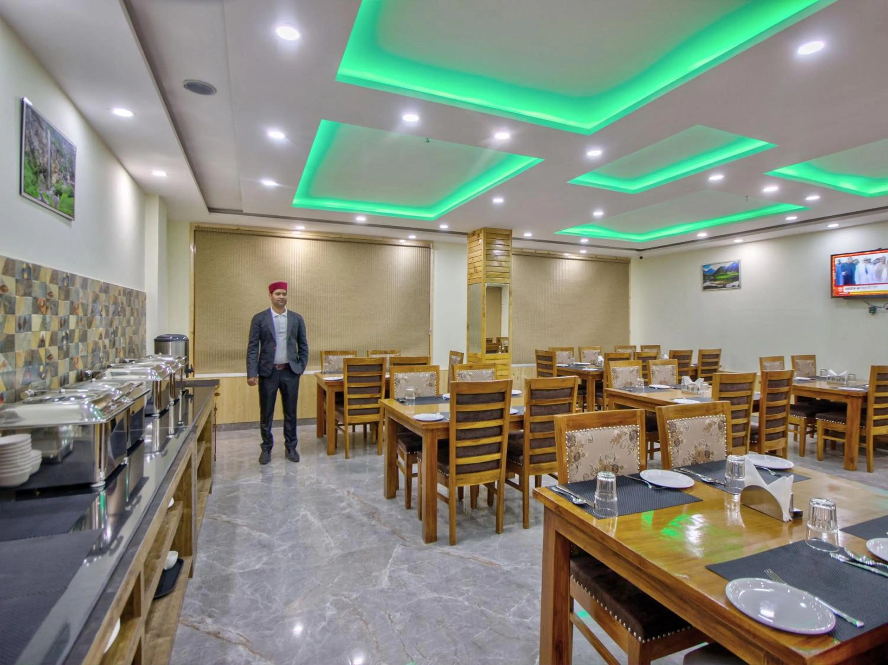 Restaurant/places to eat in Swastik Grand Manali