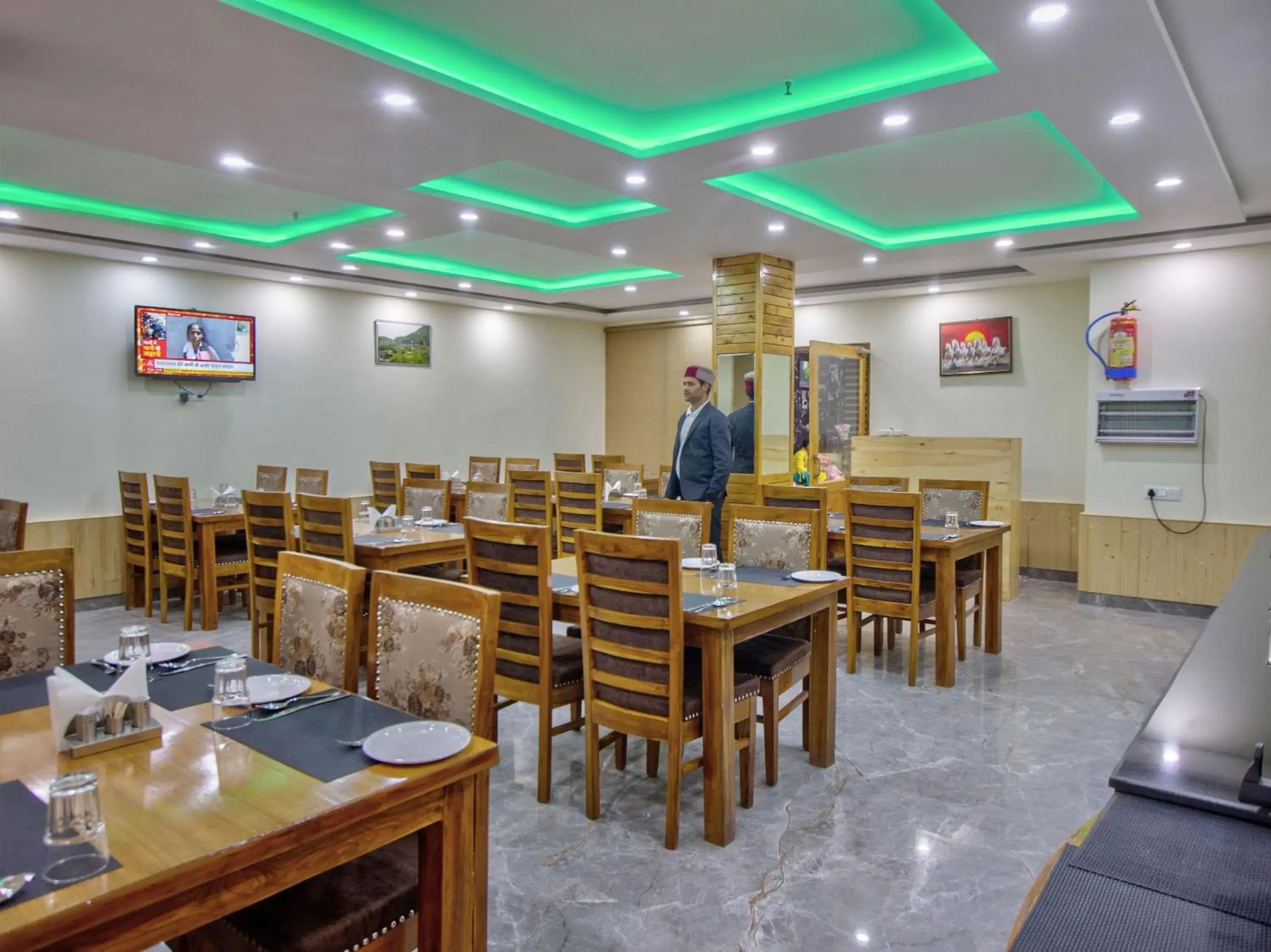 Restaurant/places to eat in Swastik Grand Manali Restaurant/places to eat in Swastik Grand Manali