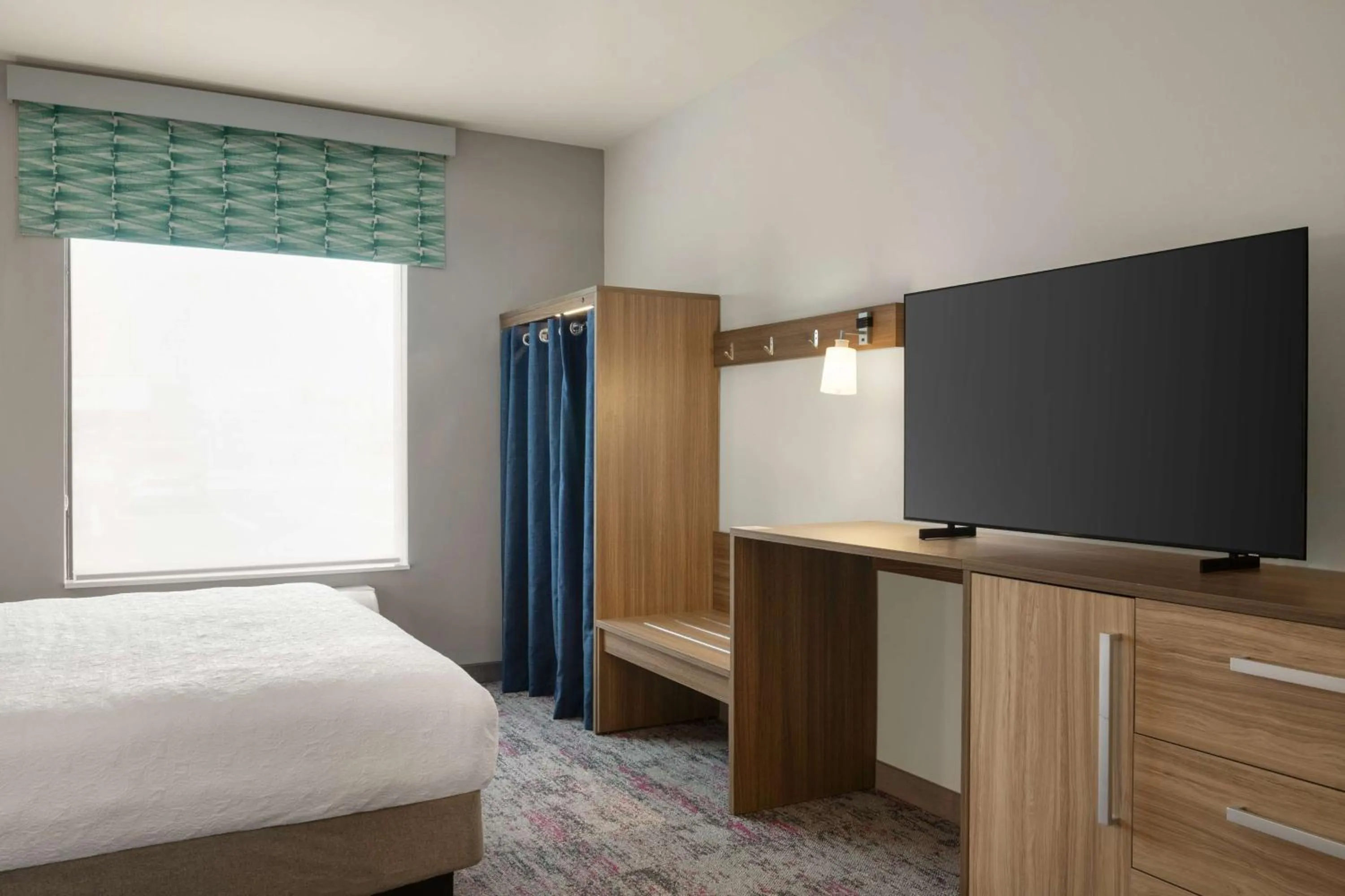 Bed in Home2 Suites By Hilton Conyers Atlanta