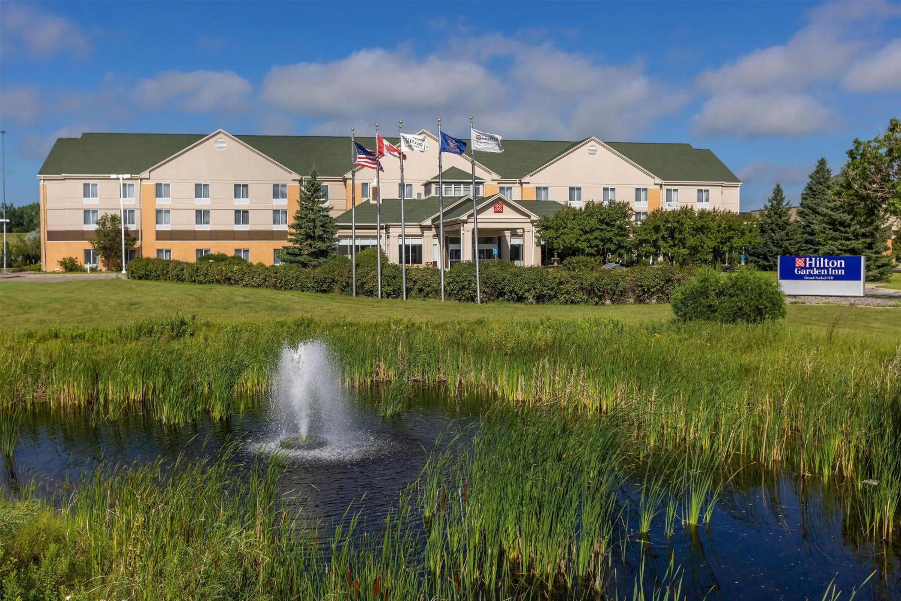 Property building in Hilton Garden Inn Grand Forks-Und