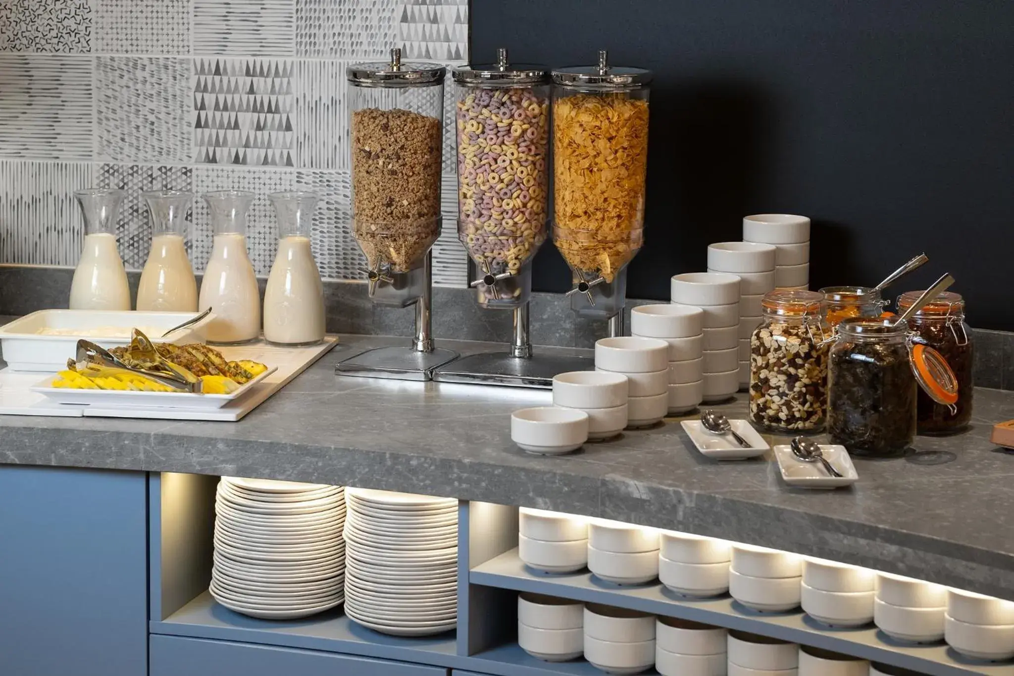 Breakfast in Hampton By Hilton Tallinn Breakfast in Hampton By Hilton Tallinn