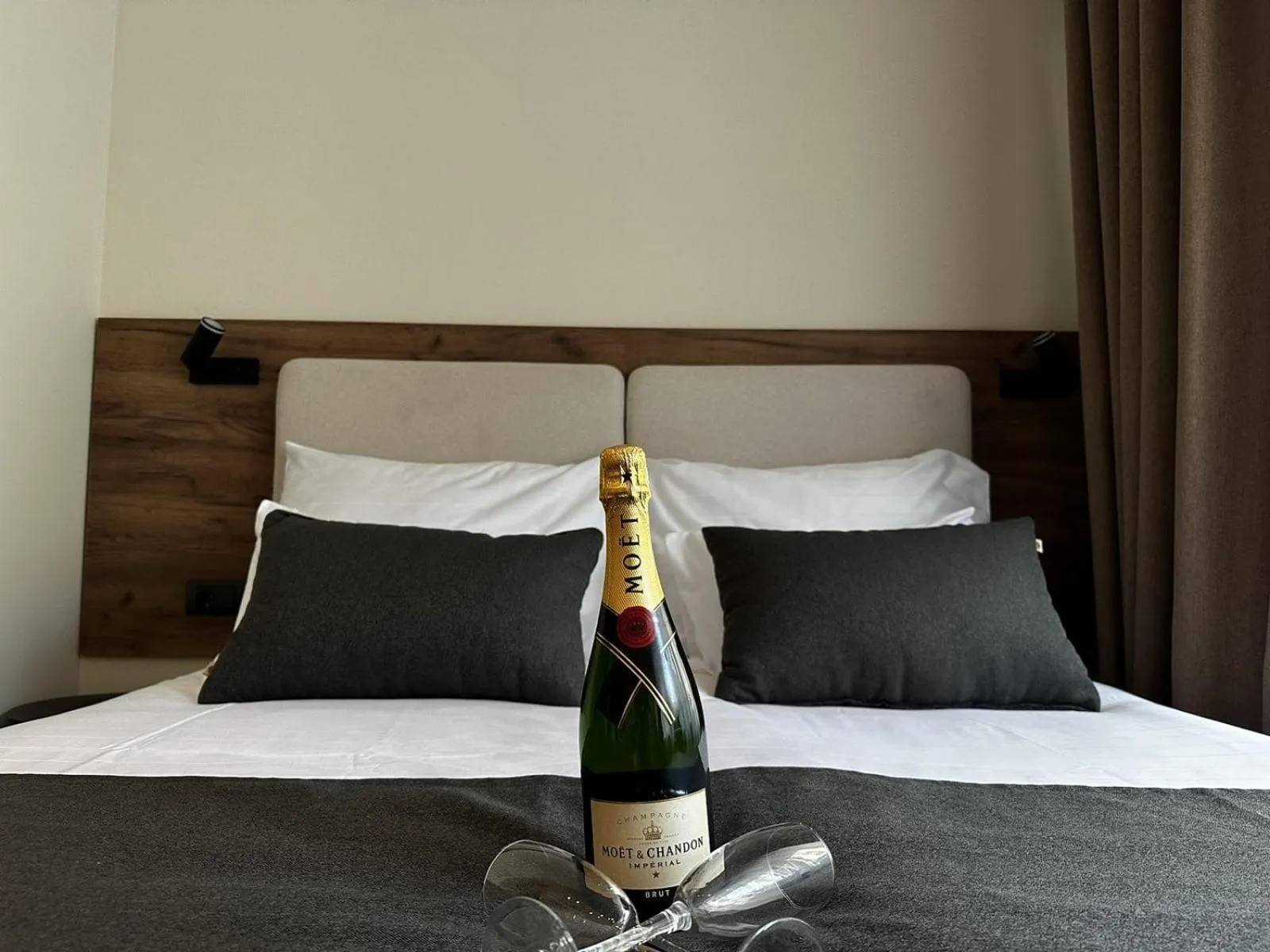 Bed in Simma Luxury Apartments & Rooms