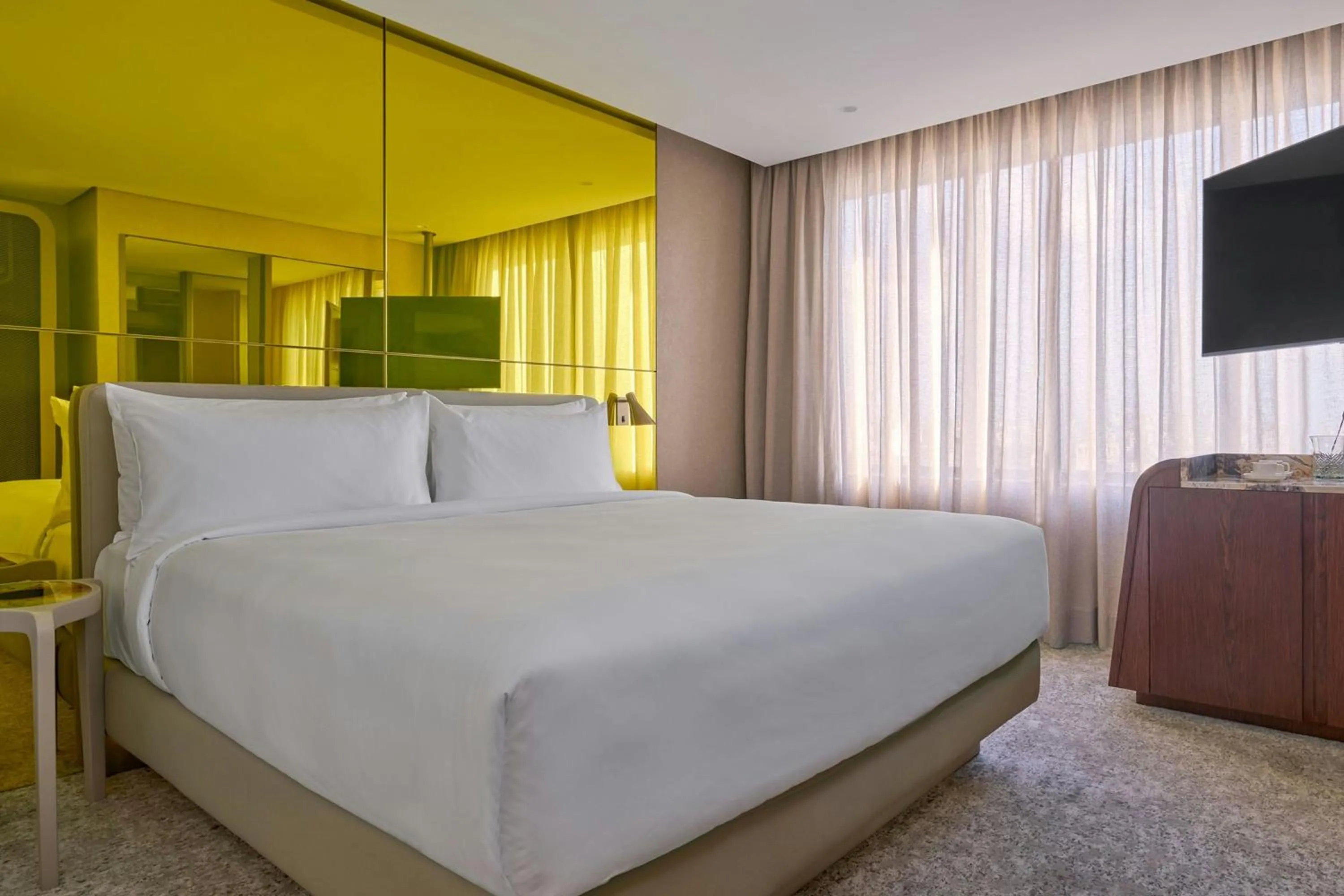 Photo of the whole room, Bed in W Sao Paulo