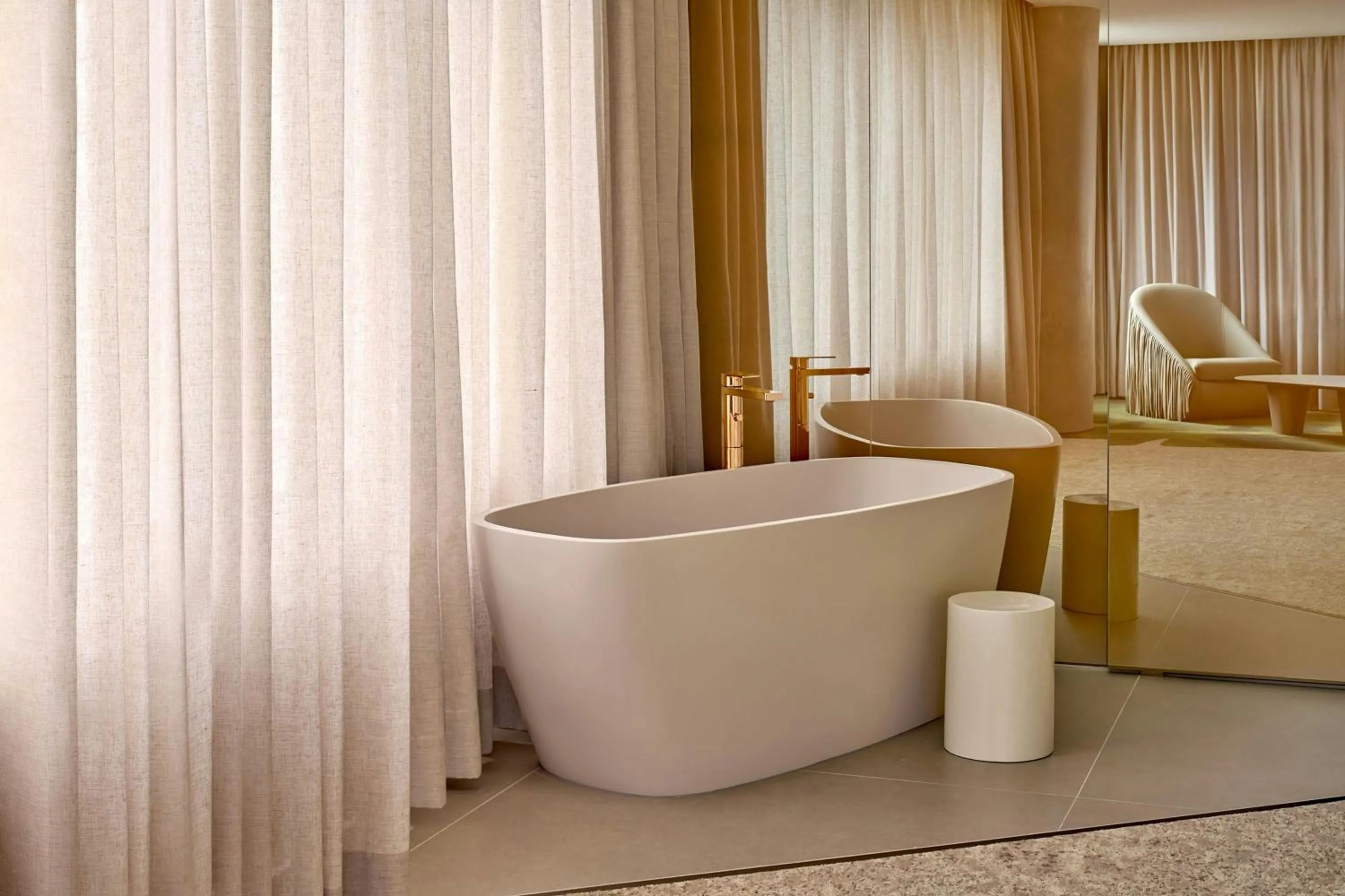 Photo of the whole room in W Sao Paulo