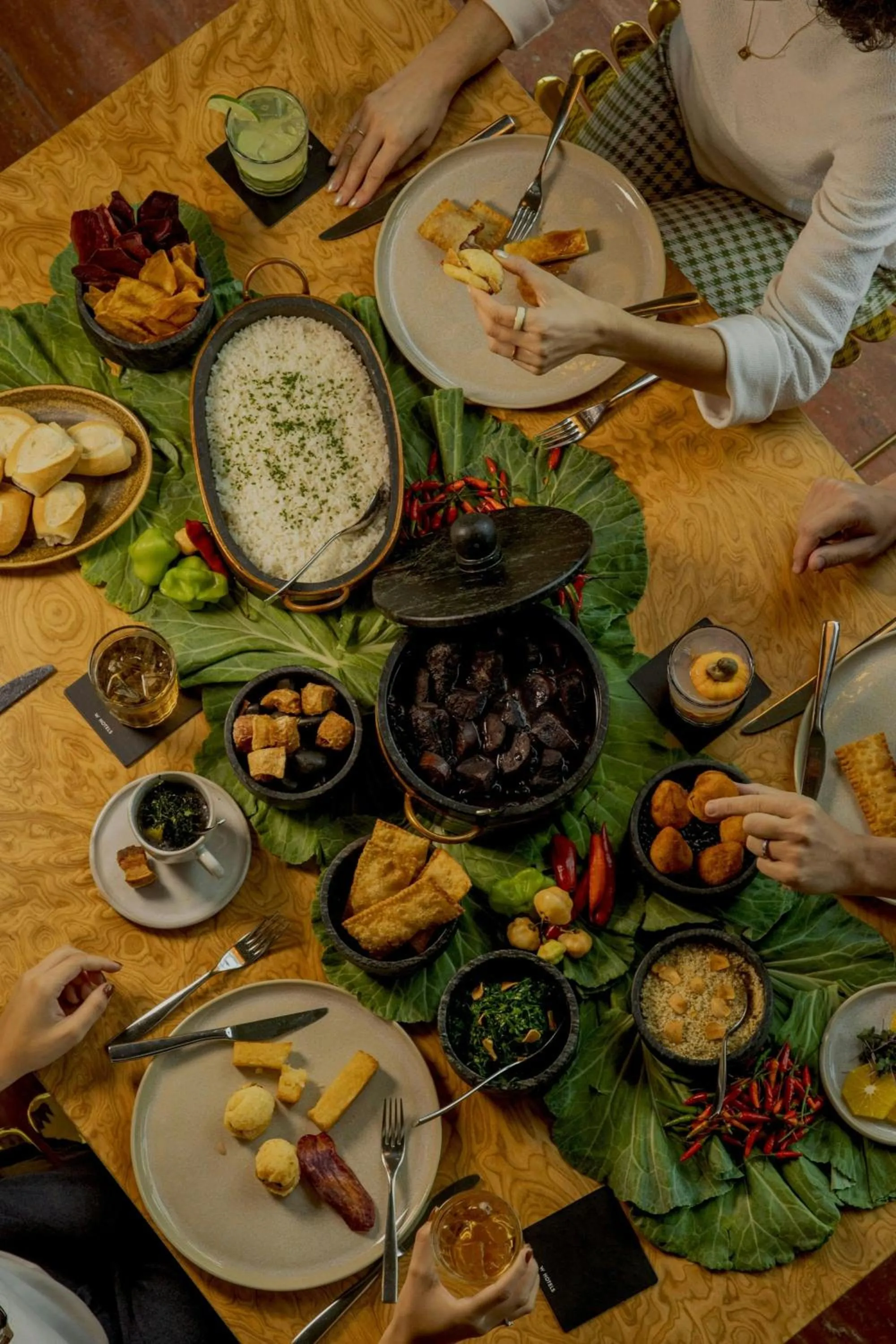 Restaurant/places to eat in W Sao Paulo